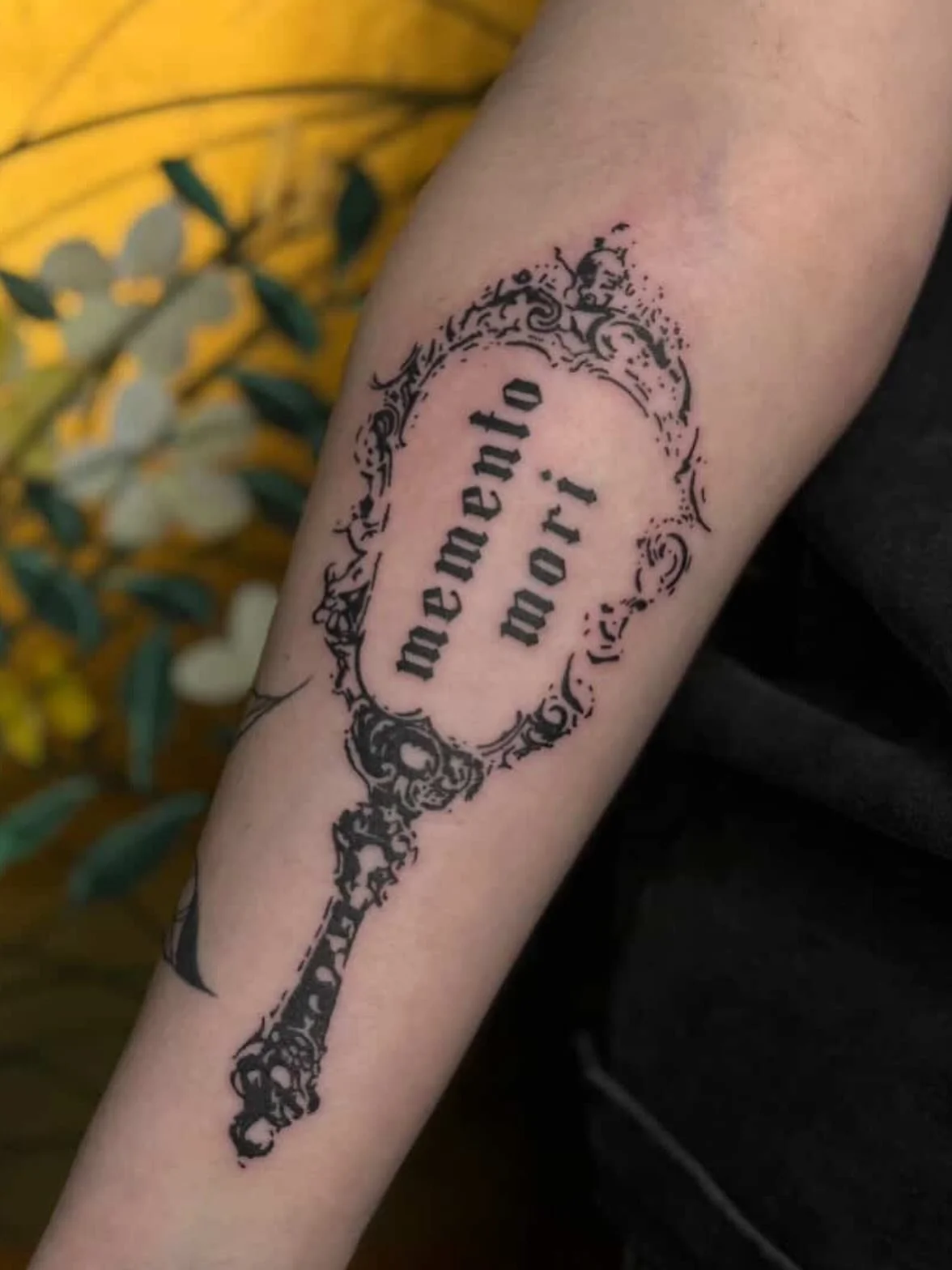 @lilmazetattoos is booking for the spring and would like to do more tattoos in this black work, high contrast, minimalist style perfect for tattooing. Contact her to set up an appointment now @abracadabratattoori 

📍25 Esten Ave.
Pawtucket RI 02860