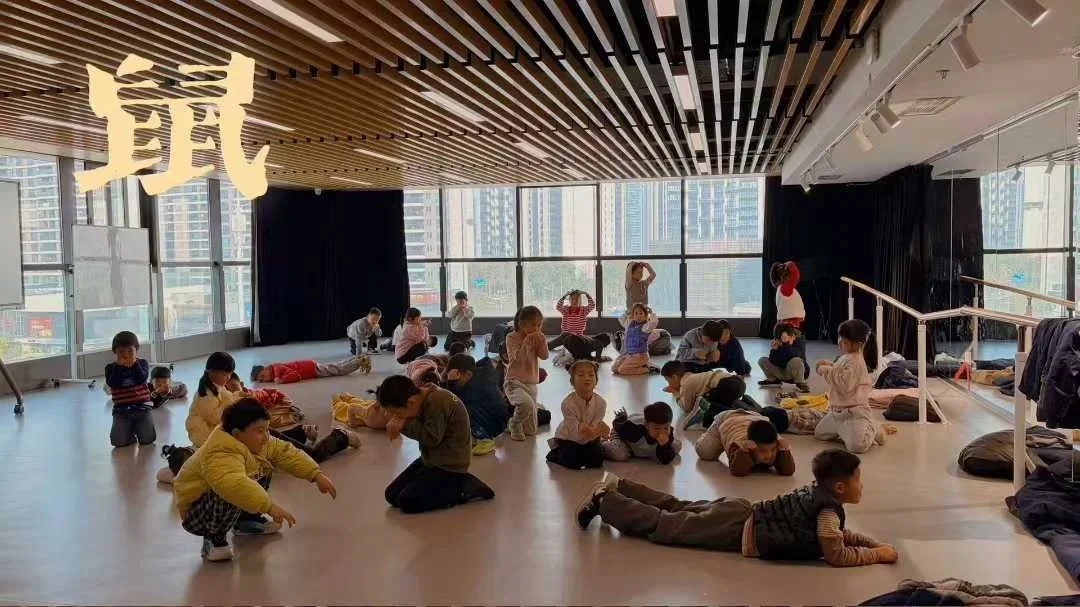 戏剧课堂观察：别的课在“输入”，为什么戏剧课必须“输出”？