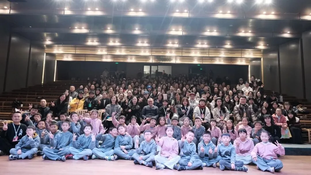 为什么18个省的老师愿意千里迢迢奔赴成都？