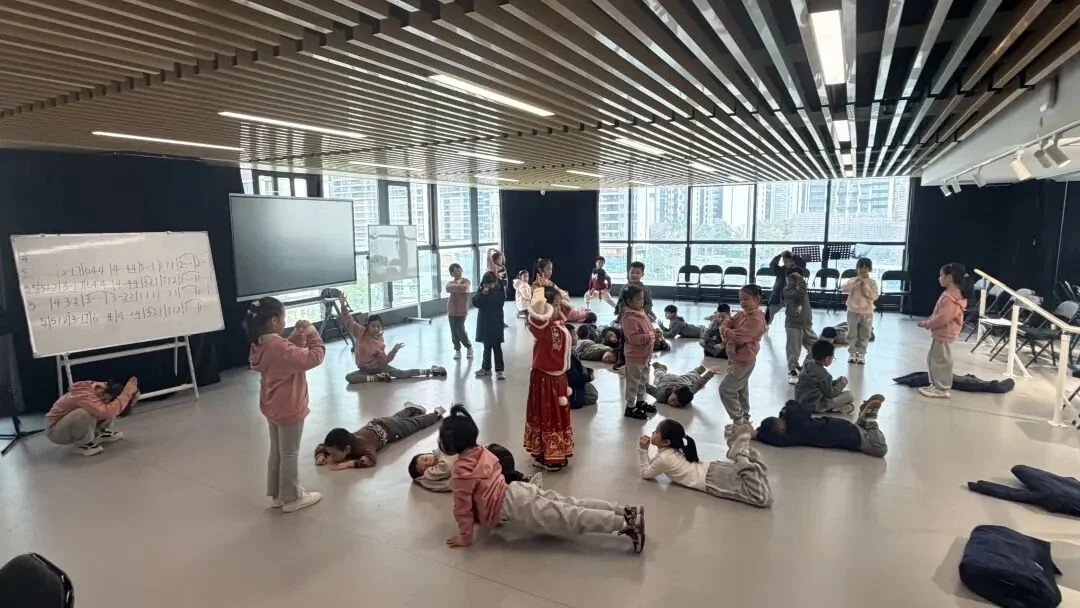 周记：一堂有些“狼狈”的戏剧课开启新的学期 Weekly Journal: A somewhat ‘chaotic’ drama lesson kicks off the new semester