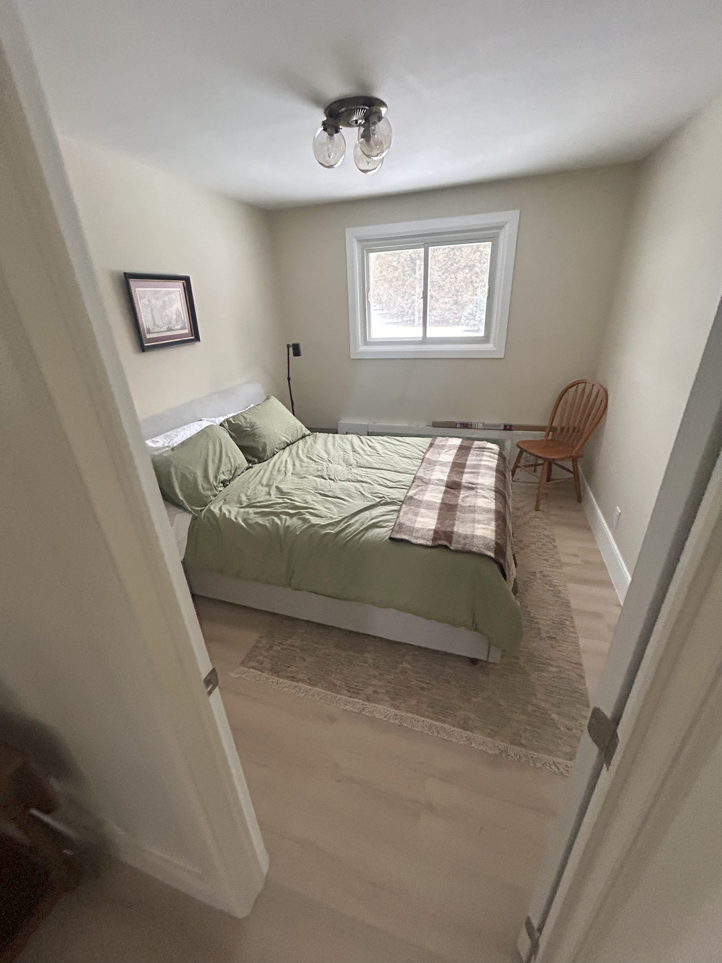 linda bedroom 1 after.jpg