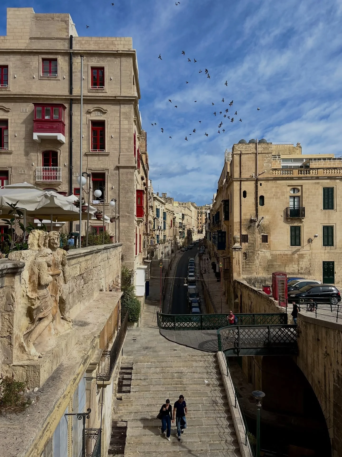 📍VALLETTA, MALTA 🇲🇹 

This was such a fun weekend away! With over 300 days of sunshine each year, Malta is the perfect year-round destination. We visited in November and the temperature was ideal and such a welcome break from the chilly winter bac