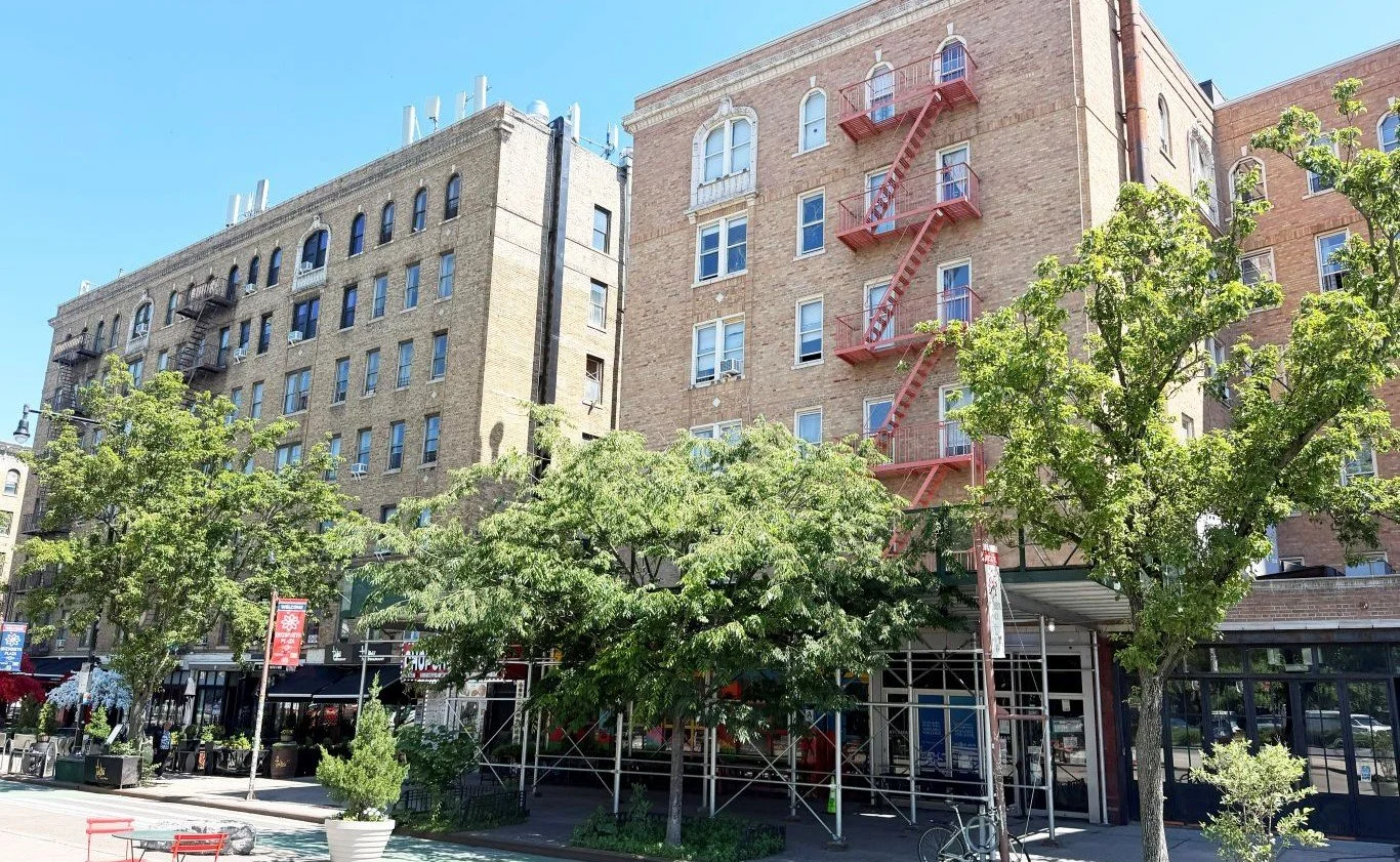 219 Dyckman Street New York City Restaurant for Rent Near Me - Admiral 3