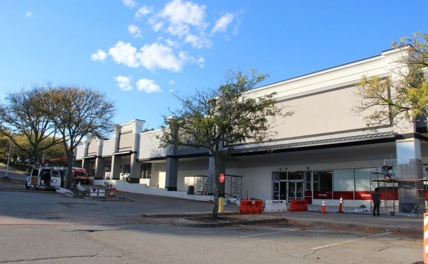 10-Triangle-Center-Yorktown-Junior-Anchor-Store-Space-for-Rent-Admiral-2.JPG