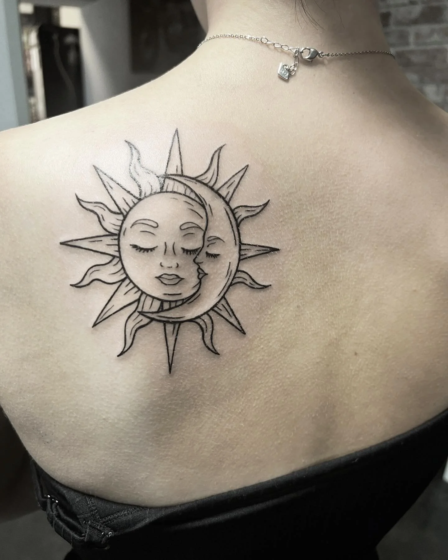 🖊️Fineline tattoo💉  #tattoo #californiatattoos #californiatattooartist #orangecountytattoo #flowerstattoo #finelinetattoo #tattoodo #inked #fineline #madalatattoo #orangecounty
