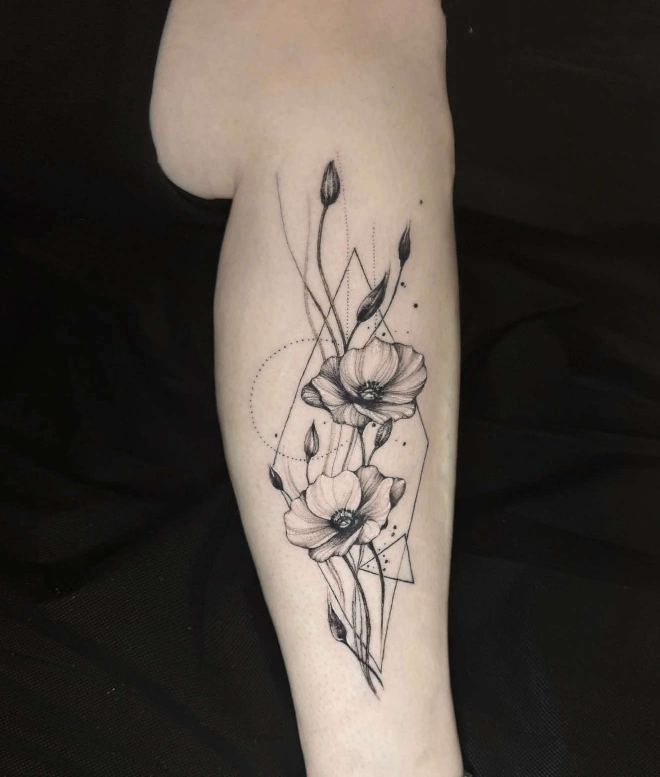 fine line  poppy tattoo
