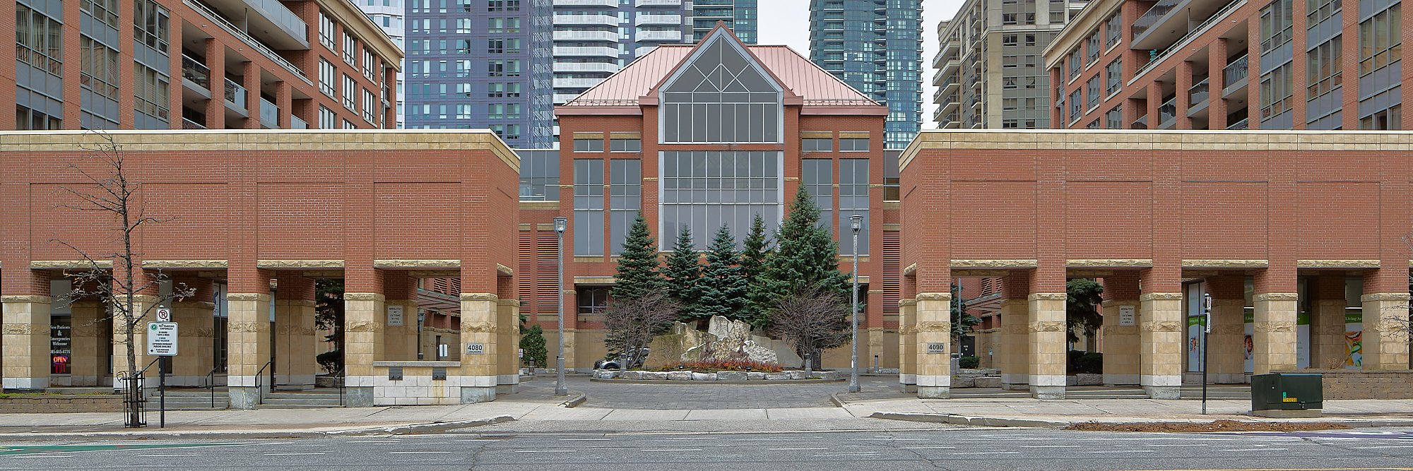 Brick urban building photographed by Obscura Dreams