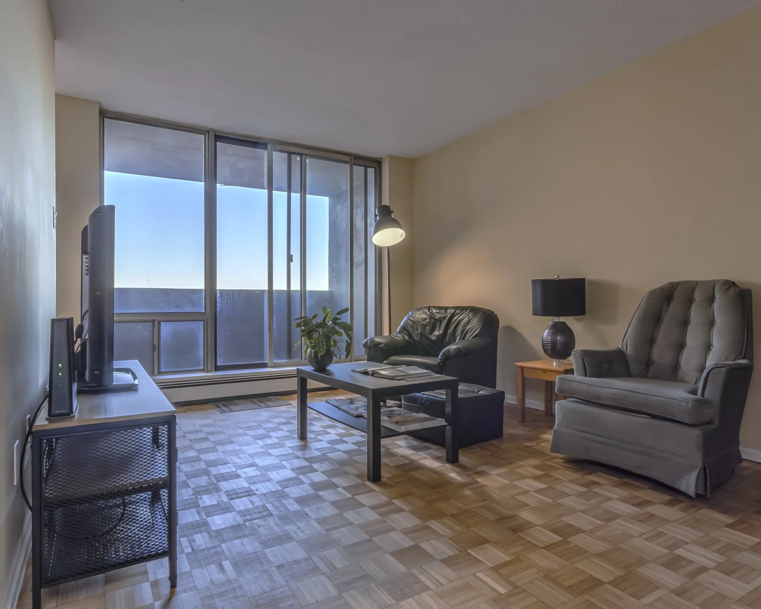 Bright modern living room photographed by Obscura Dreams