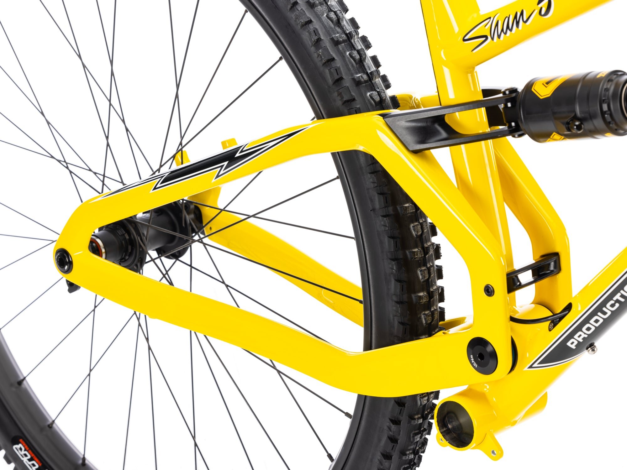 shan_n5_rolling_yellow_2023-4.jpg