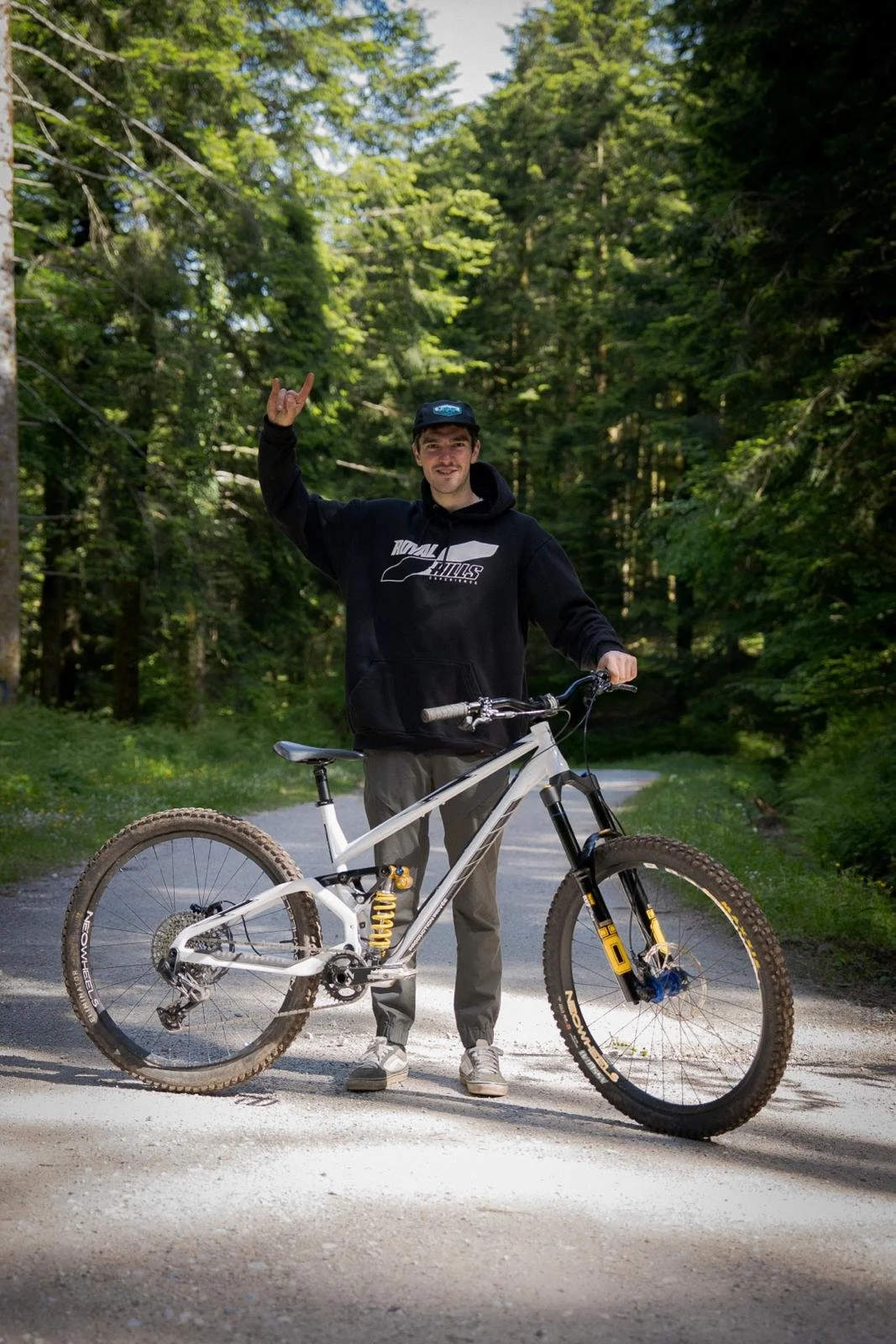 Albin_Cambos_Shan_6_Steel_Enduro_MTB.jpg