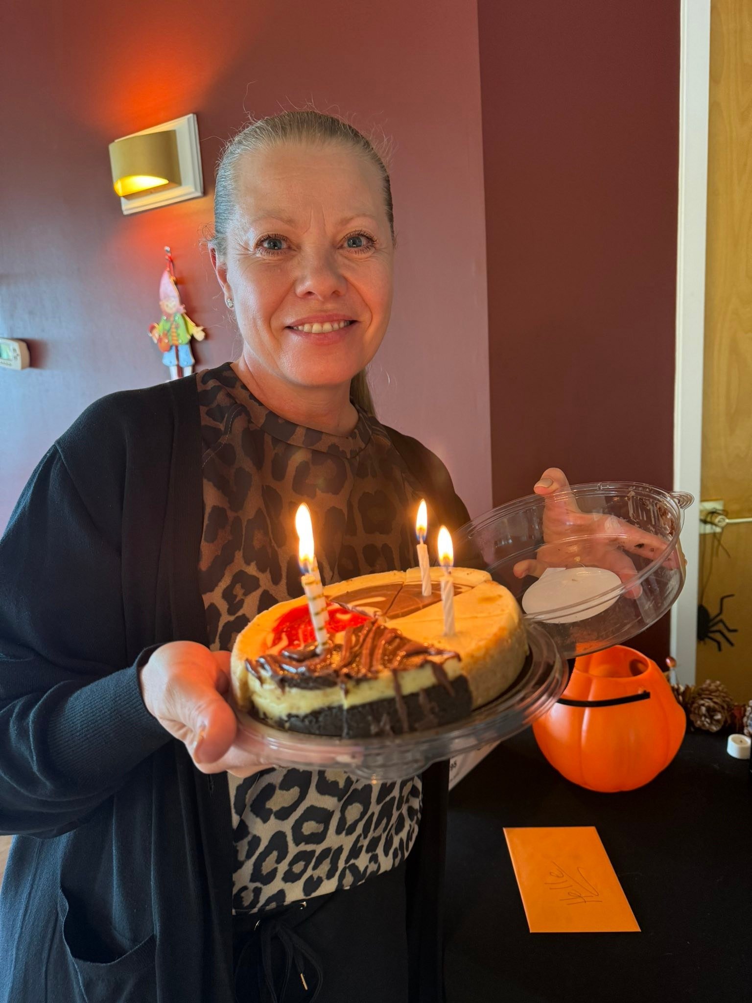 Better late than never! 
Thank You sooooooooo much for all the messages, phone calls, cards, gifts, cakes I received on my bday oct. 15 🎂🎁🥂🇩🇰🇺🇸
I&rsquo;m one lucky girl 😘