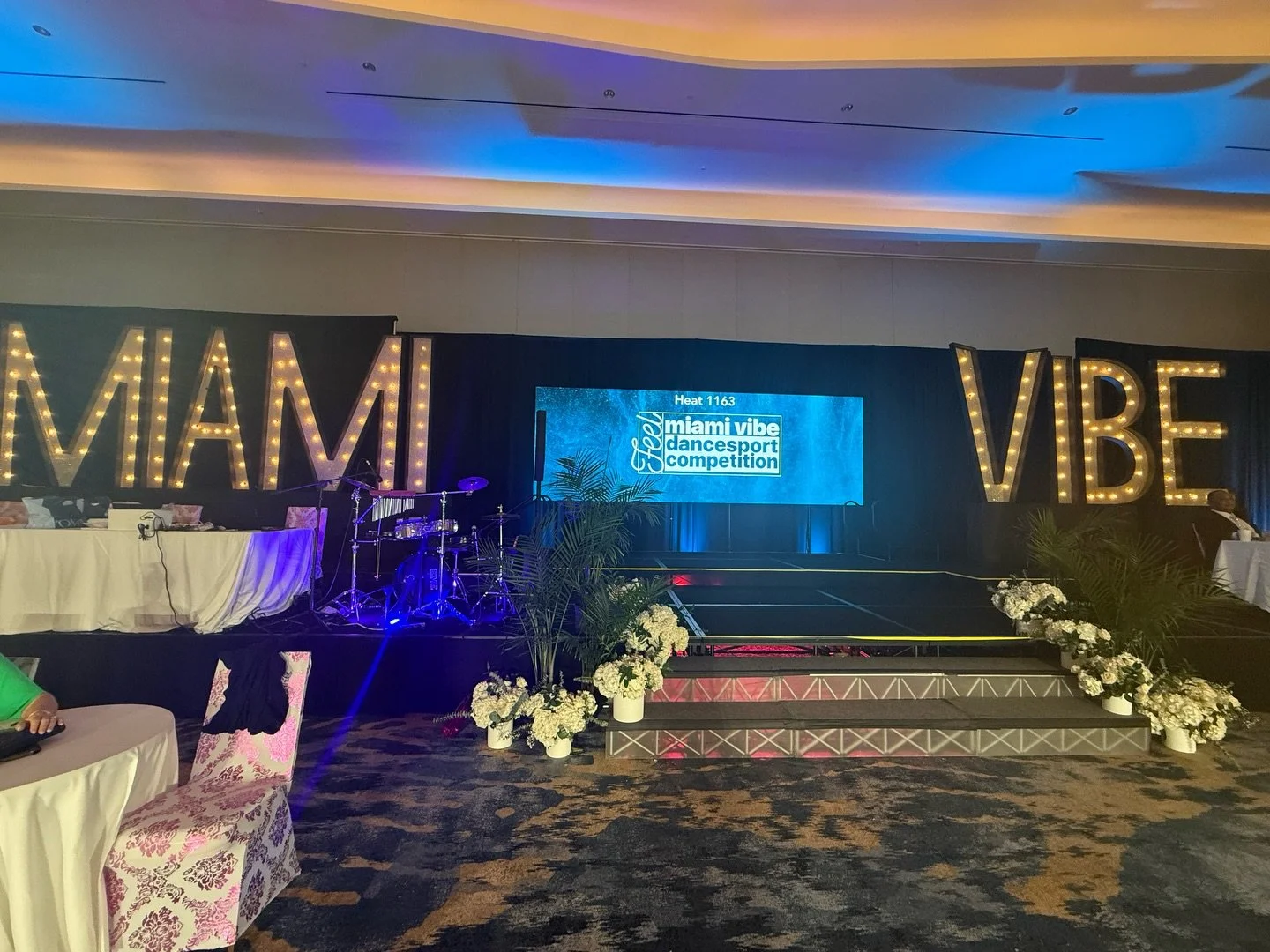 Thank you Andrew Phillips @phillips1392 and Miami Vibe @feelmiamivibe for having me judge this gorgeous, fun, and well-attended event. It was a blast and such a pleasure 🌺🌊⛱️🩱🐚 Congratulations on your 15 year anniversary - we&rsquo;ll continue fe
