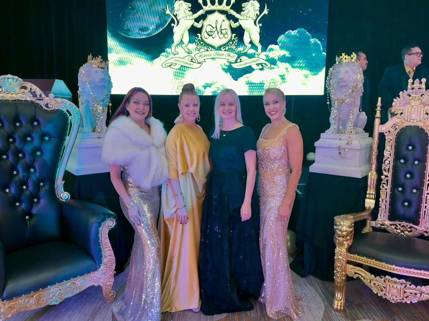 👑 Harvest Moon Chicago recap: Thank you Peter @mr.quickstep and Yulia @yulia_kornilova @chicago_harvest_moon_ball Harvest team for having me be a part of your judging panel. It was a fun weekend with great dancing 💃🕺 Happy 81st Competition anniver