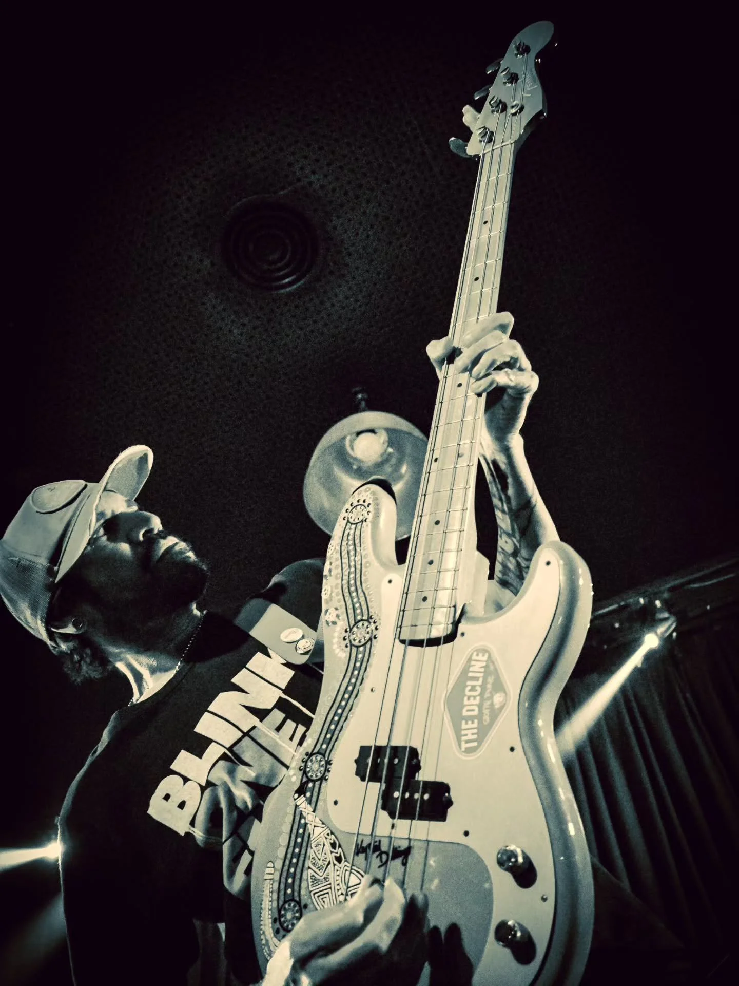 Link🔺️182's first time playing Newcastle was heaps of fun 🥳 Hopefully they can perform an entire album on their next trip up there 💿 

Catch the crew with a slightly different lineup and additional guitarist this Saturday at @crowbarsyd covering T