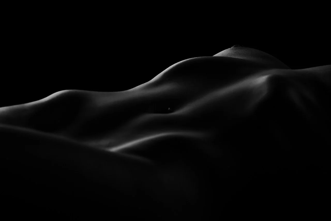 elegant bodyscape boudoir photo in orlando boudoir studio