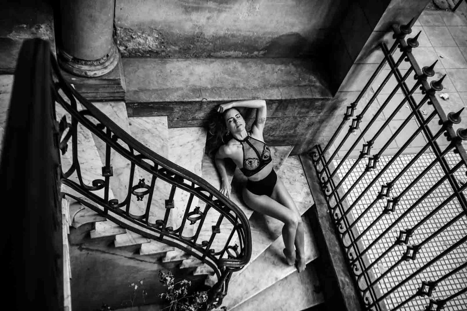 Confident poses for women example