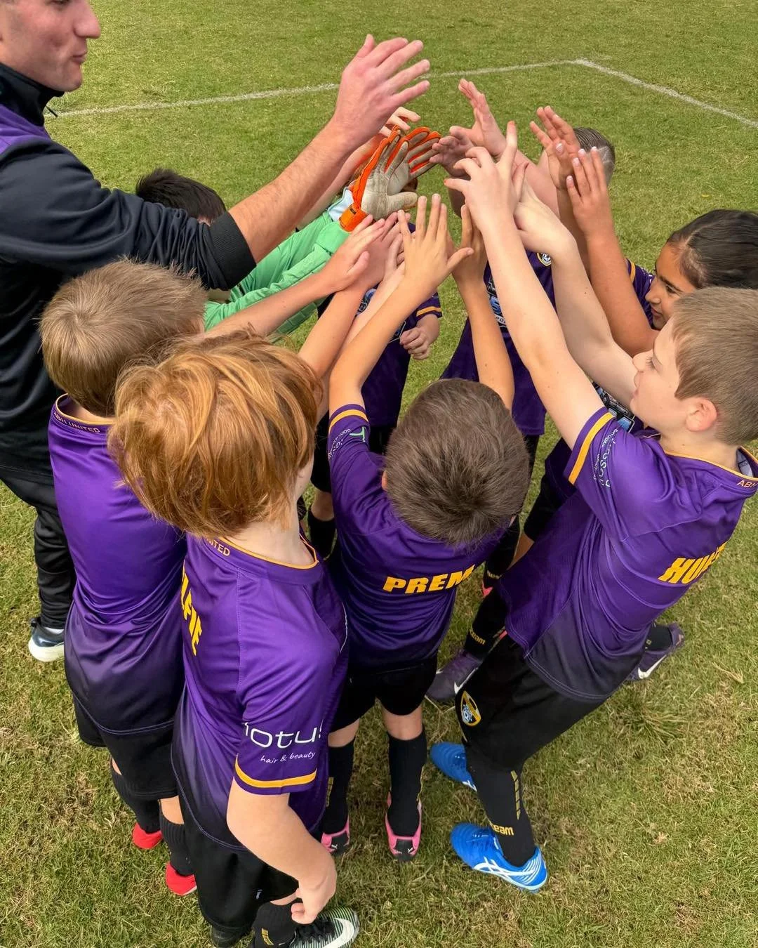 Here&rsquo;s a selection from Saturday&rsquo;s rainy games featuring the U9 Eagles, Bull Sharks and Raptors 🌧️⚽🦅🦈🦖

The weather may have been wet, but the energy and effort never stopped! Great teamwork, determination and plenty of smiles across 