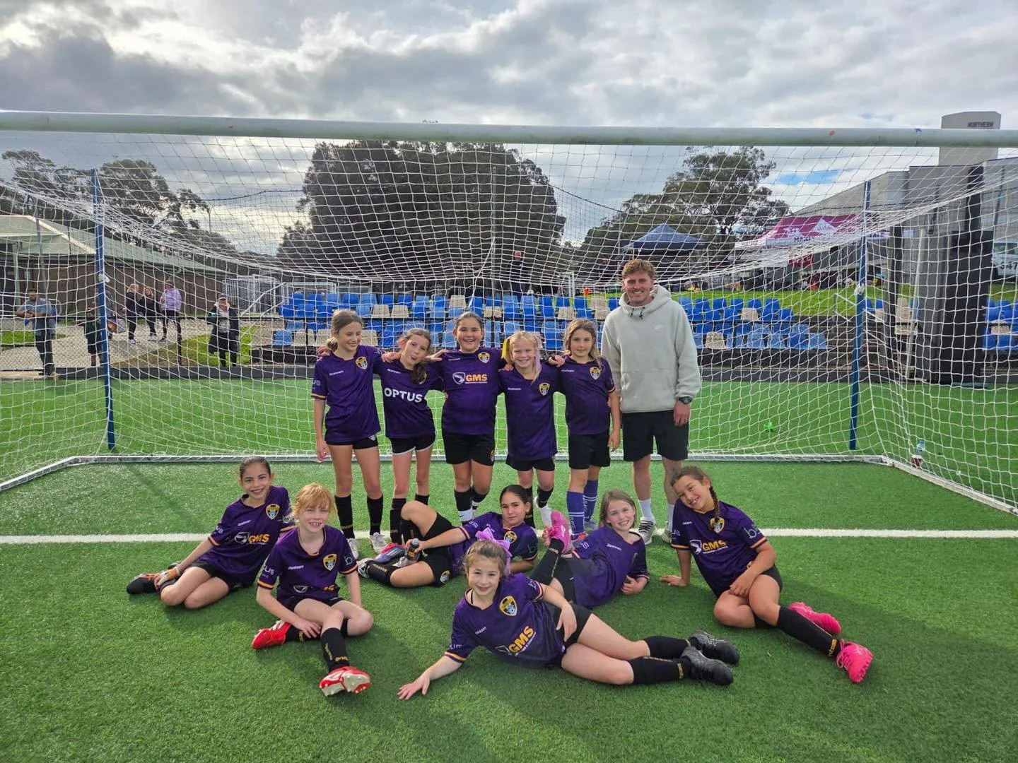 💜⚽ Beaches Cup Fun! ⚽💜

Our W9 Bubblegum Bombers and Snow Leopards joined forces to compete in last week&rsquo;s Beaches Cup, alongside our W9 Cockatoos.

All of the girls played brilliantly throughout the competition, showing fantastic teamwork, d