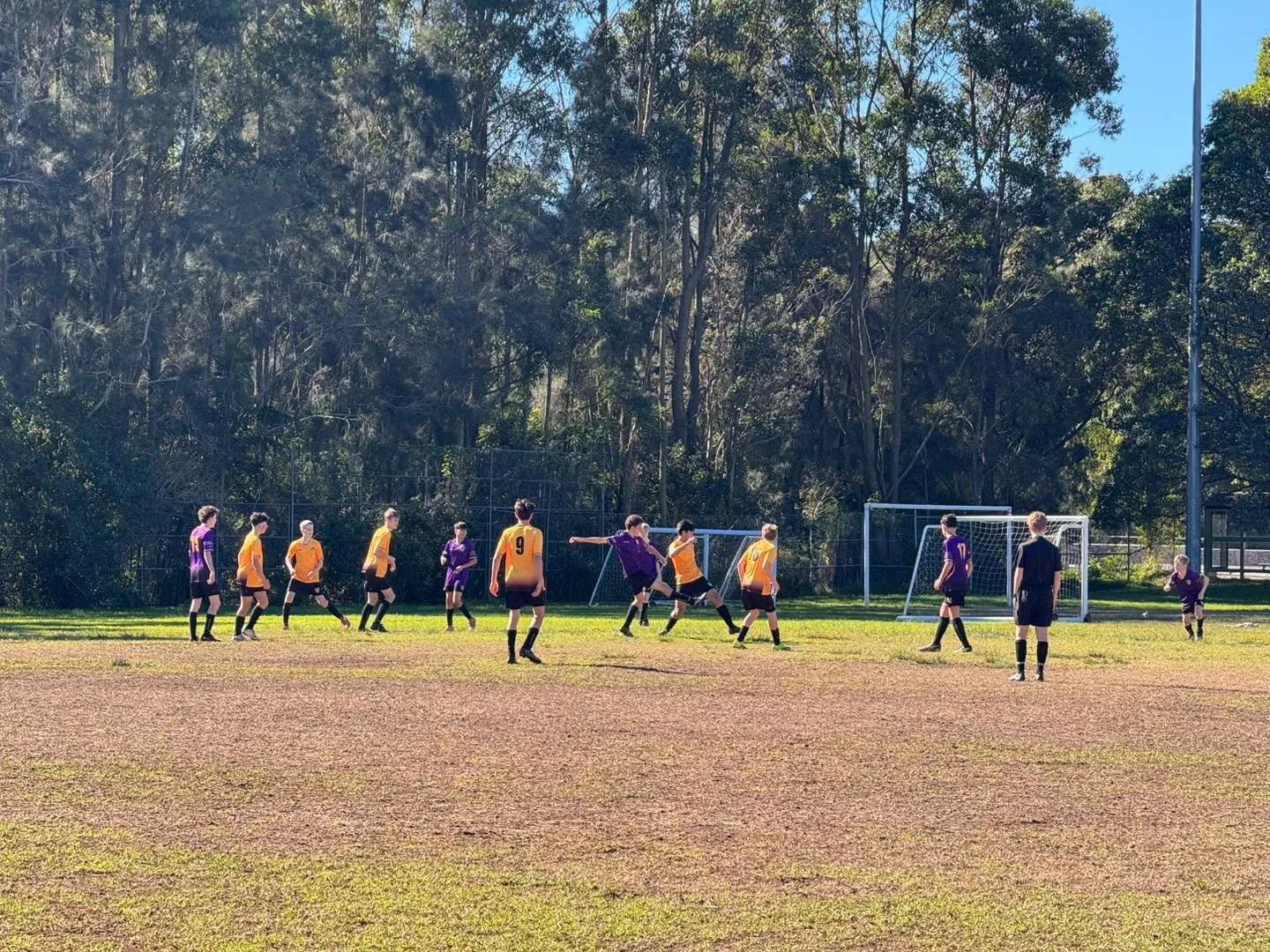 ⚽💜🖤Home Derby Day continued! 🖤💜⚽

The home derby spirit carried on as our U15 squads faced off against each other on a beautiful winter Saturday at Millers.

With school holiday absences impacting both teams, everyone stepped up and put in a fant