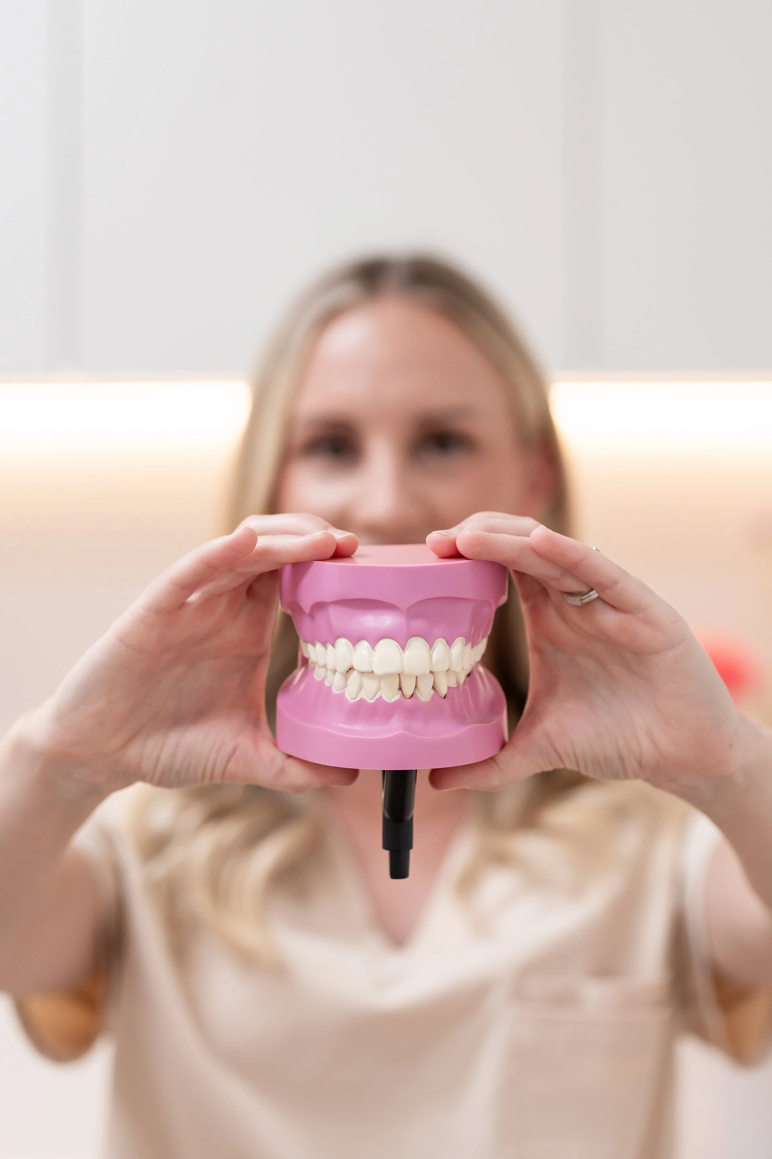 Why Your Gums Are Still Bleeding (Even If You Floss)