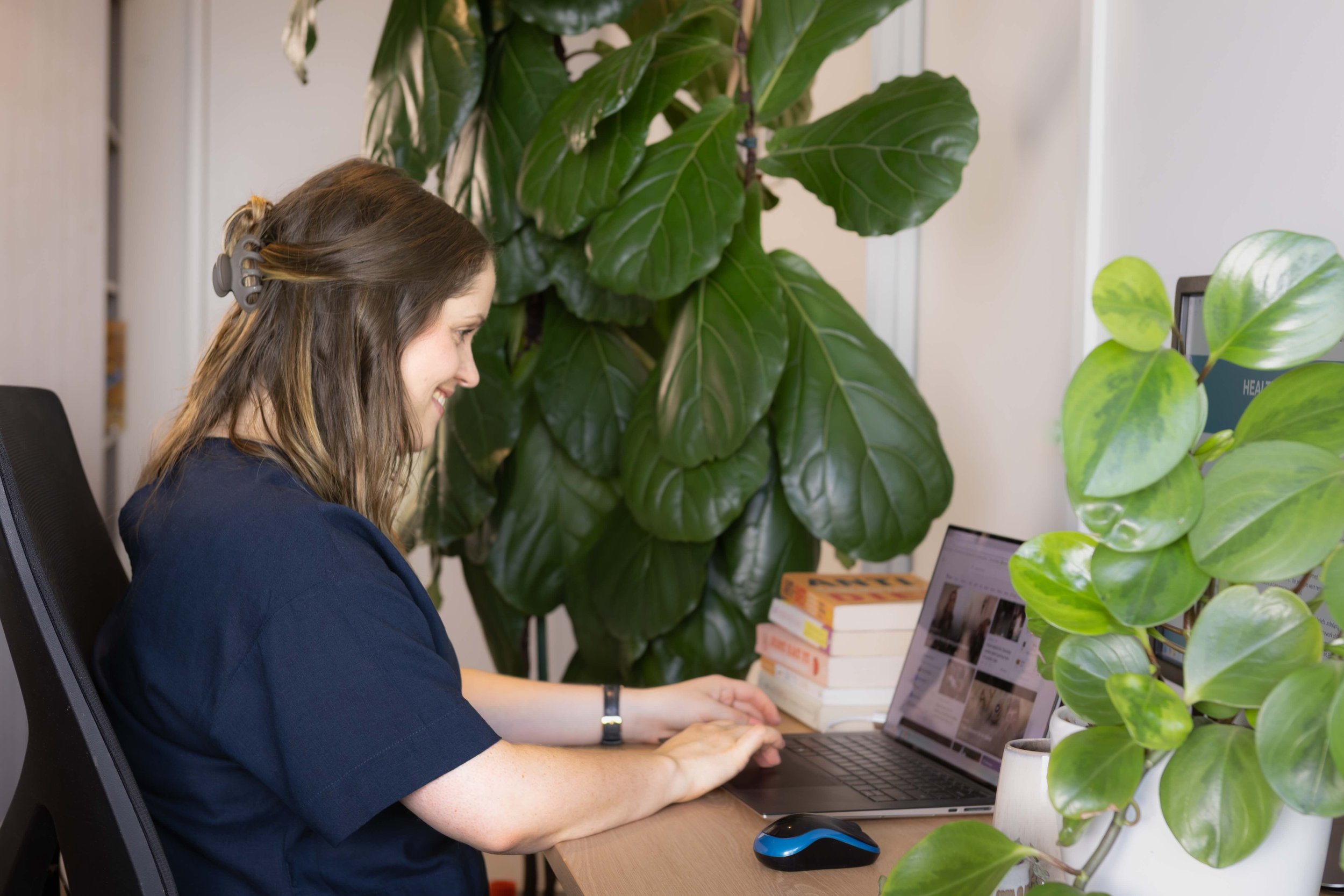 Accredited Practicing Dietitian and Accredited Health and Wellness coach helping people with weight management and a sustainable diet plan