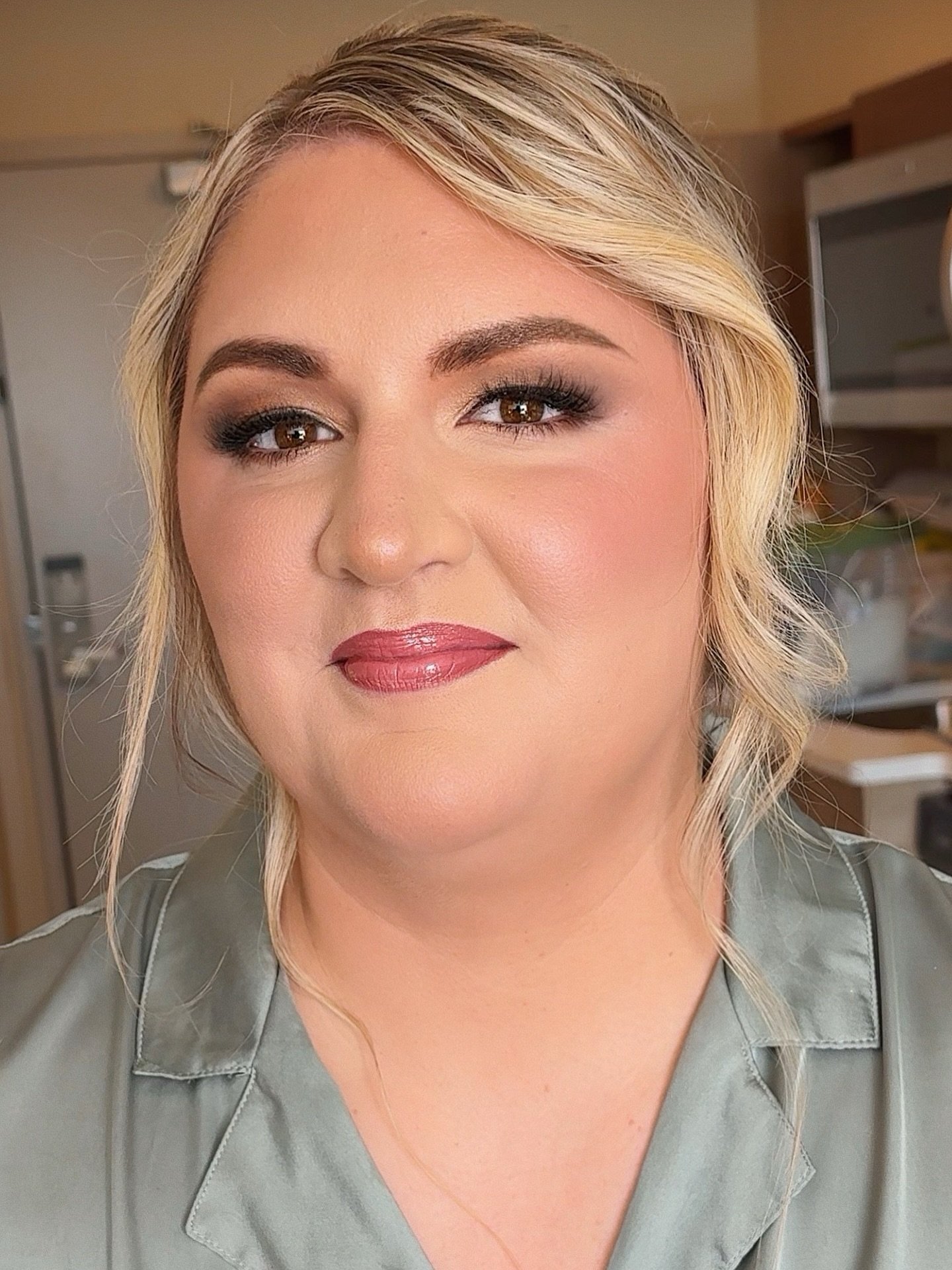 🌷🤎 smokey eyes for this brown eyed bby &mdash;> @maccosmetics Connect In Colour Eye Shadow Palette, @patmcgrathreal LiquiLUST Legendary Wear Matte Lipstick, @charlottetilbury K.I.S.S.I.N.G Satin Shine Lipstick, @onesize On &lsquo;Til Dawn Mattif