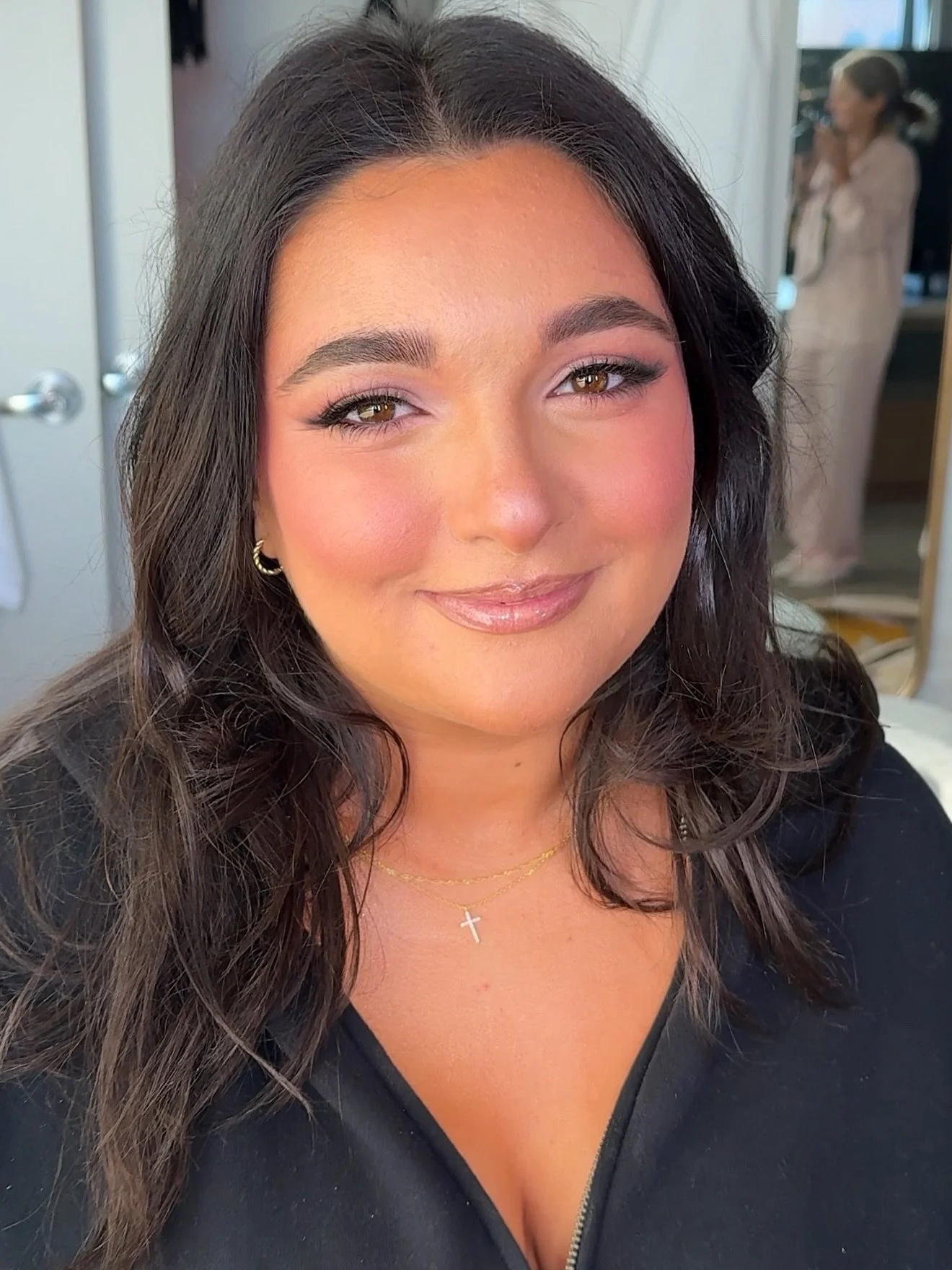 Bronzed + blushed 🌞🖤🌸 I loved working with @thebeautygalsofficial for this group of girls!