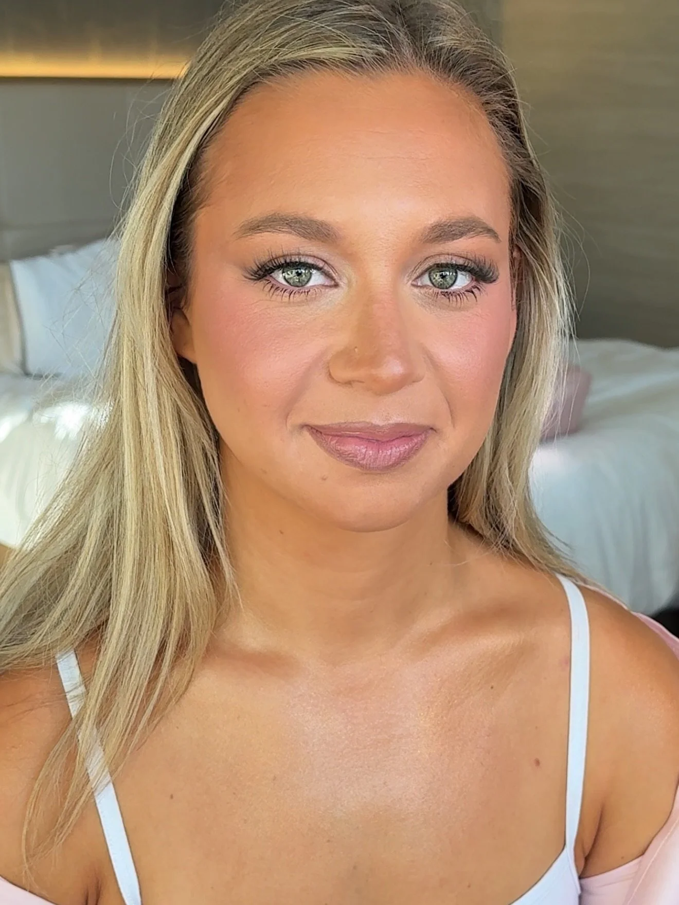 🩶☁️ a soft &amp; airy look
I loved working with @thebeautygalsofficial the other day!
