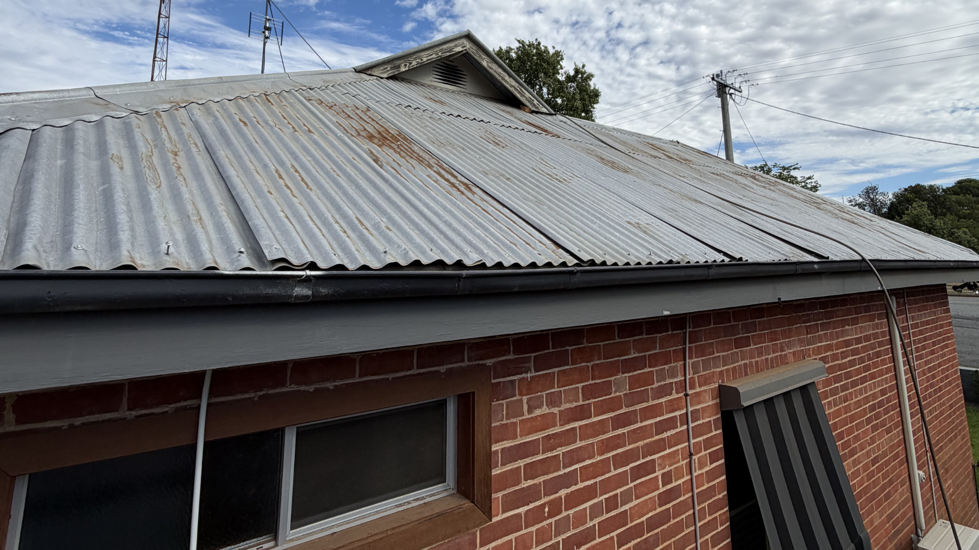 Sapphire Central Roof Painting - Specialists in Metal Roofs
