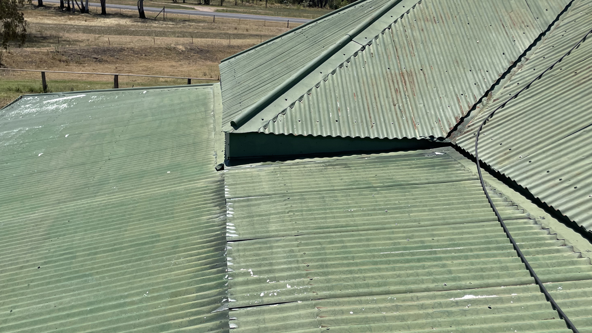 St George Roof Painting - Specialists in Metal Roofs