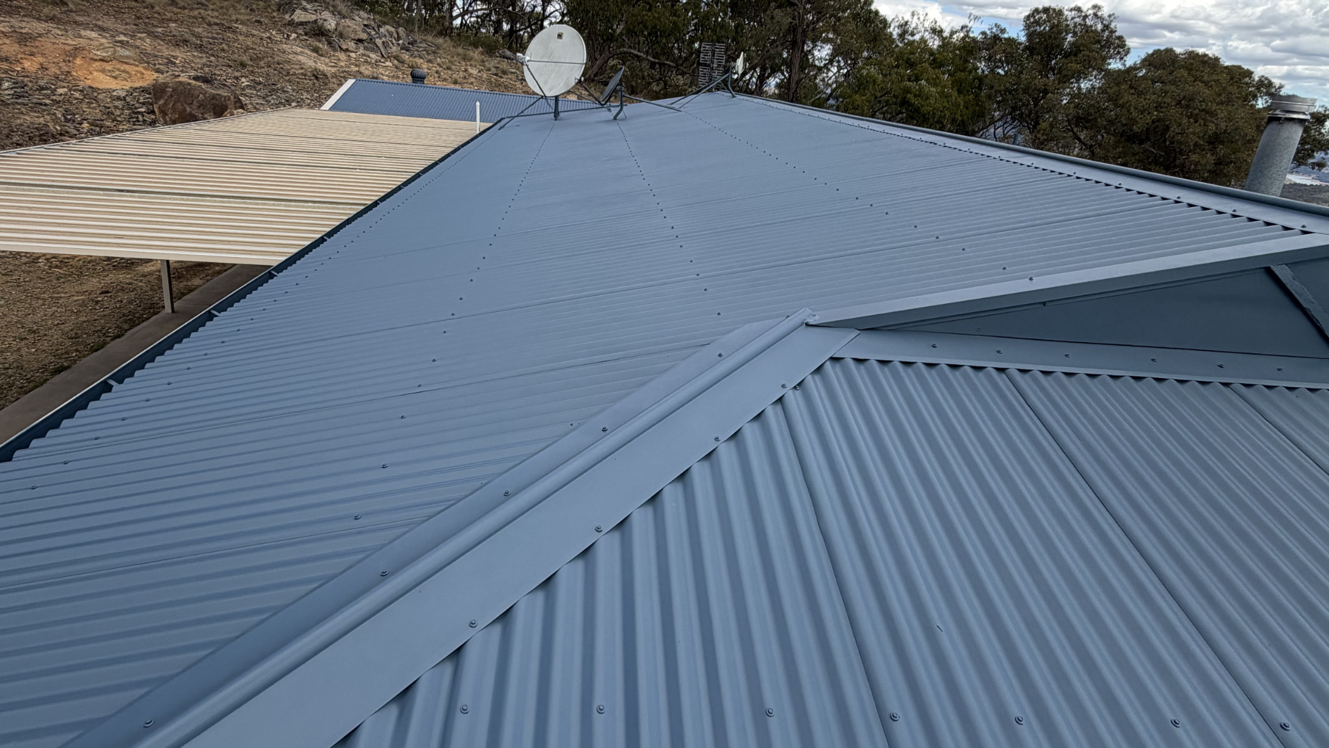 Bollon Roof Painting - Specialists in Metal Roofs