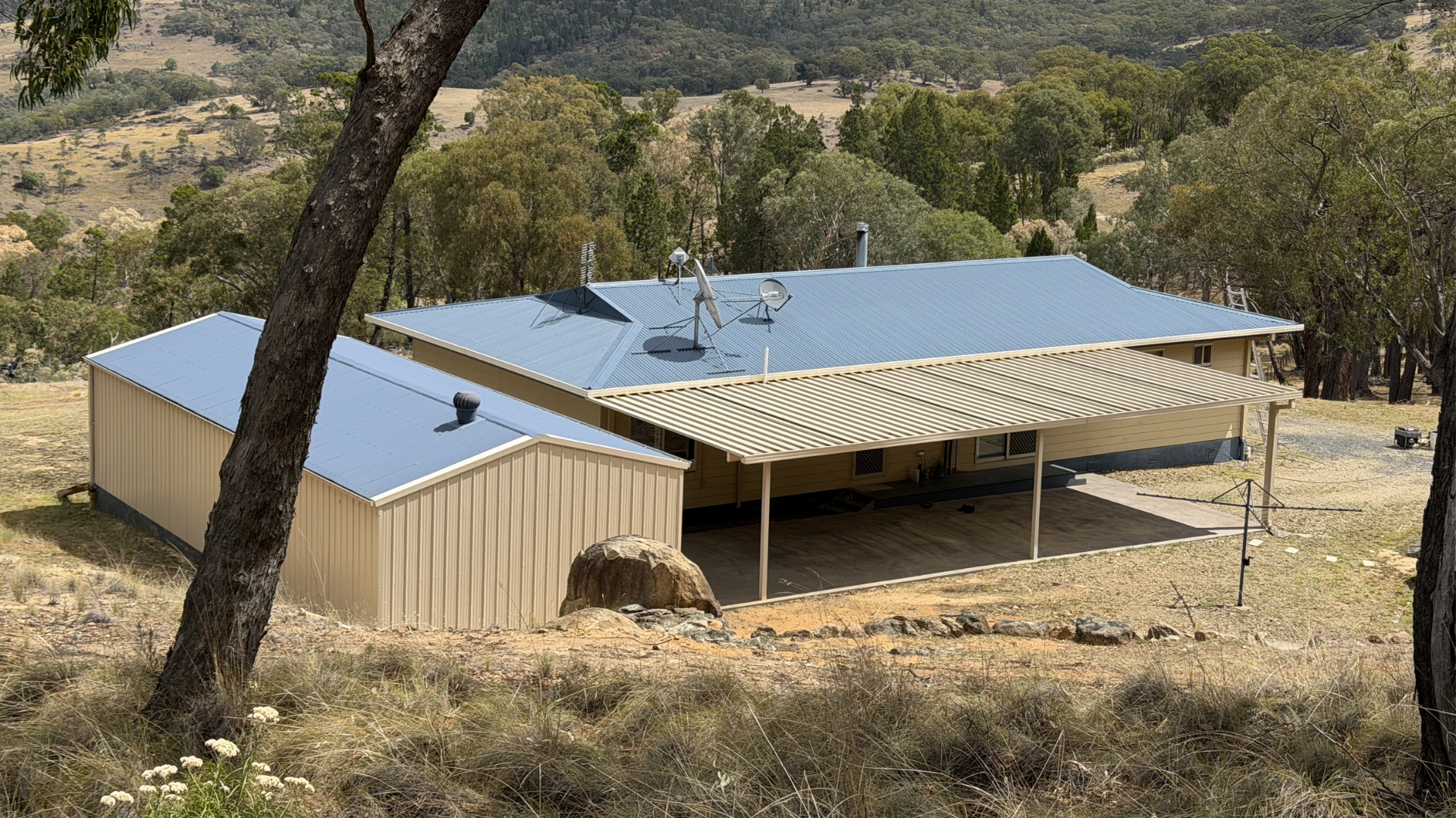 Cowra House Roof Painting