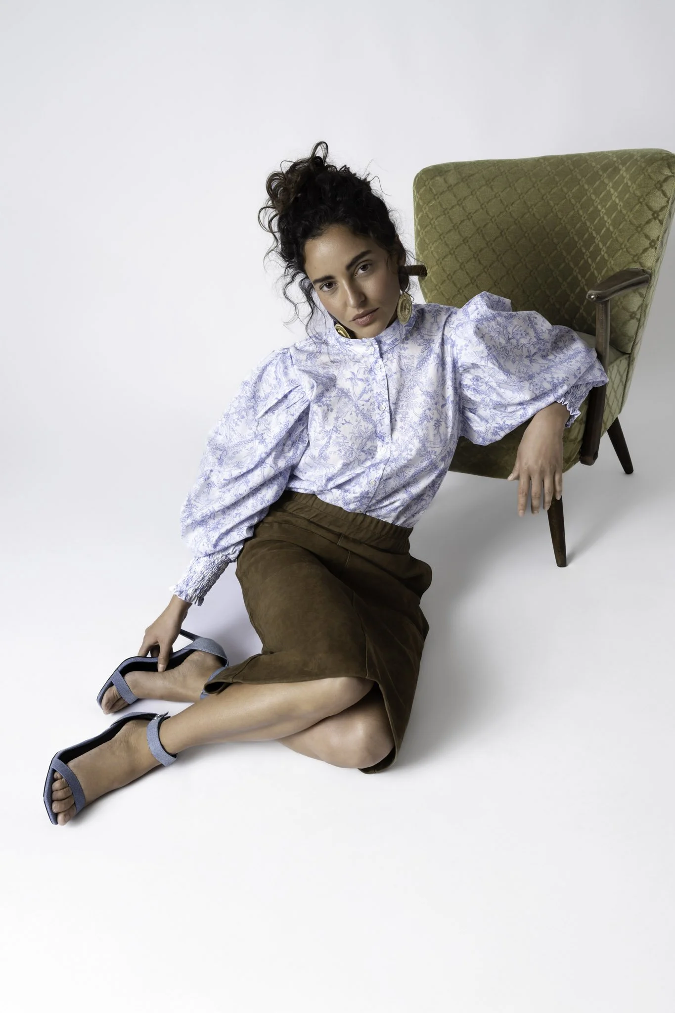 meena_project_lille_blusen_tropical_3.jpg