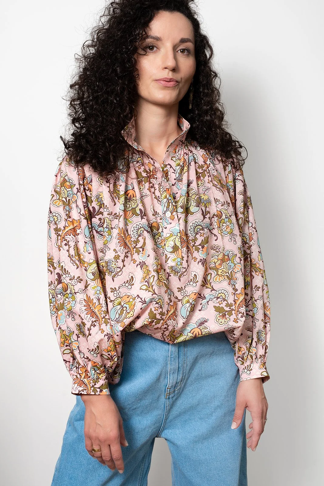 Toledo-High-Collar-Weavers-Wonder-2.jpg