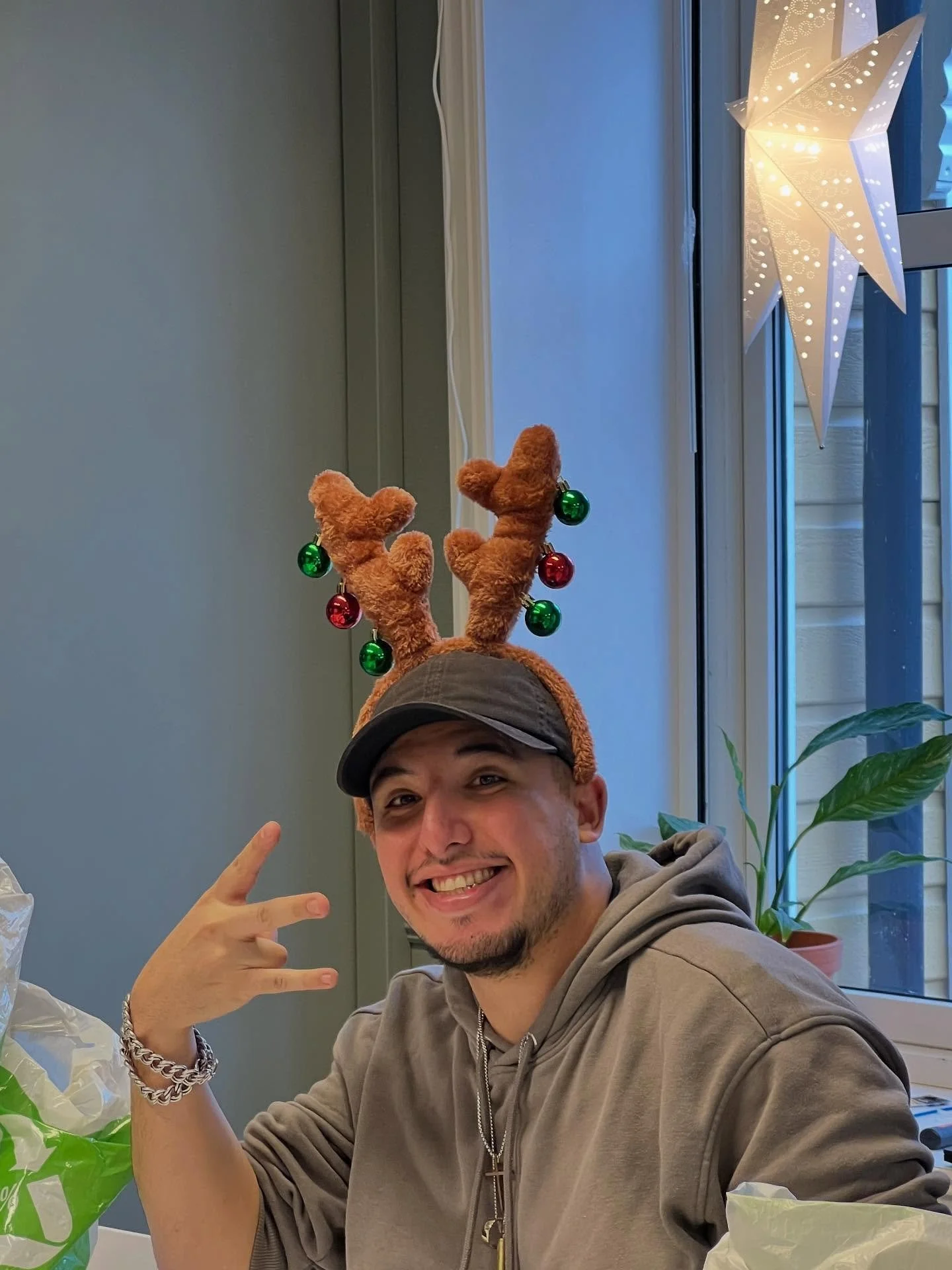 I g&aring;r hadde vi juleverksted 🎄 Det var b&aring;de kreativt verksted og baking av gulebomber (det ryktes at de skal fortsettes p&aring; i dag 😋). Alt i alt en fin dag med hygge, god stemning og kreativt utl&oslash;p 🌟