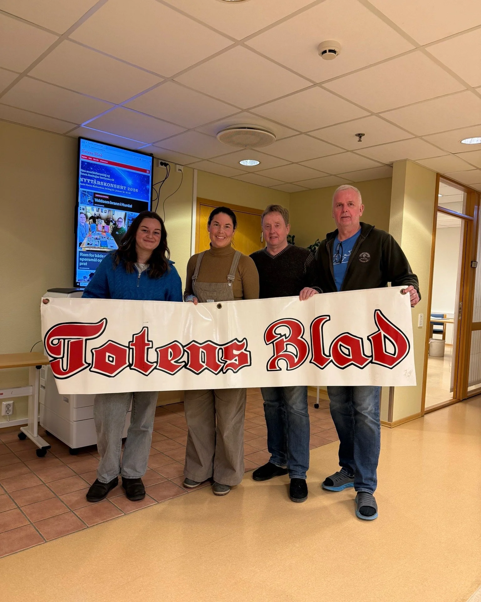 🥳 Vi heier p&aring; utdanning, arbeid og nye muligheter ✨
Derfor drar vi gjerne p&aring; bedriftsbes&oslash;k, s&aring; medlemmene v&aring;re kan f&aring; et ekte inntrykk av ulike jobber og bransjer.

I forrige uke bes&oslash;kte Sara Margrethe Tot