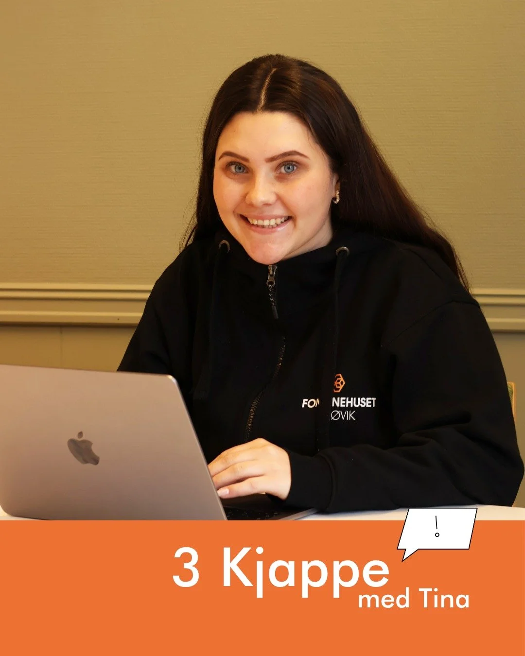 Vi gir ordet til medlemmene v&aring;re!🎤
Gjennom tre korte sp&oslash;rsm&aring;l deler de litt om sin historie, hverdgen sn og hva Fontenehuset betyr for dem.
I dag presenterer vi Tina🧡