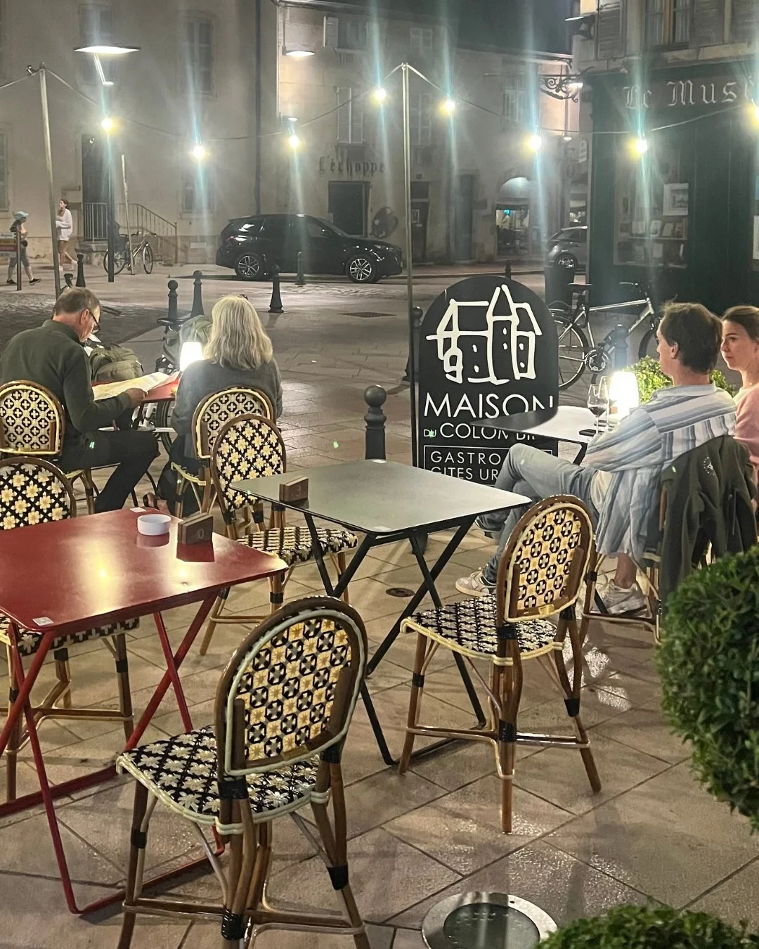 Maison Du Colombier - terras.jpg