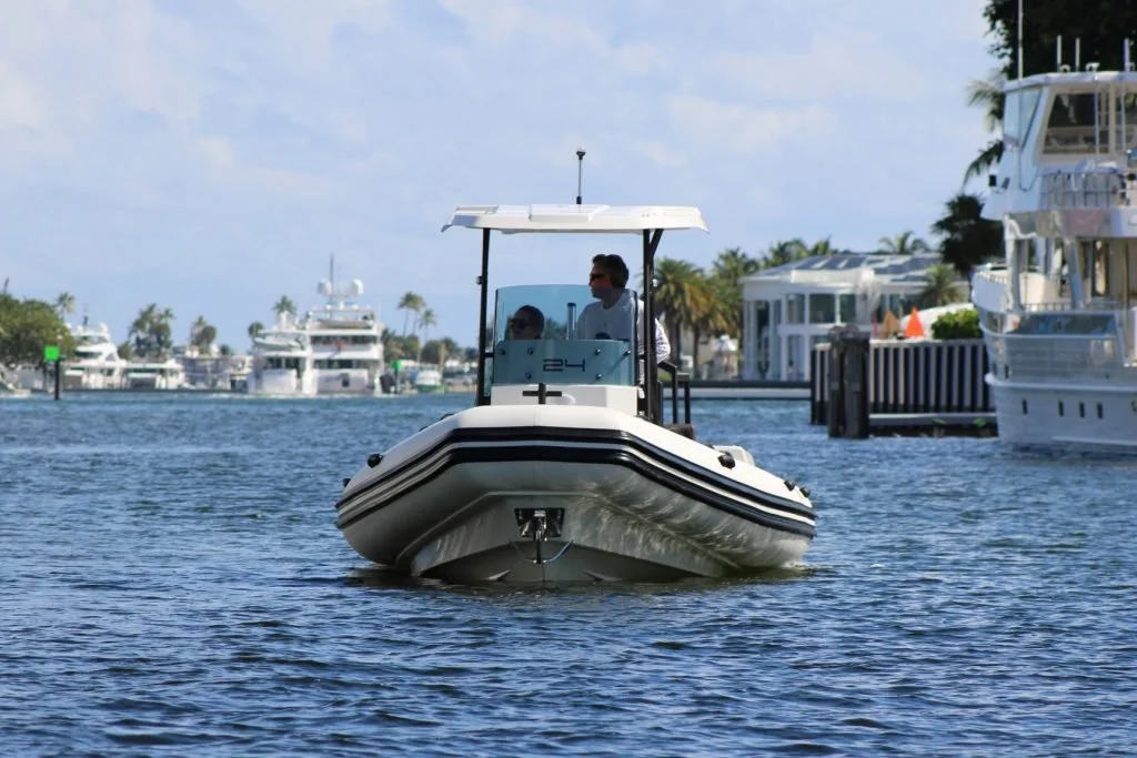 Navigator-24-on-water-7-1024x683.jpg