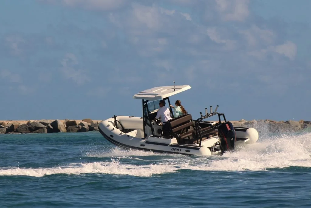 Navigator-24-on-water-15-1024x683.jpg