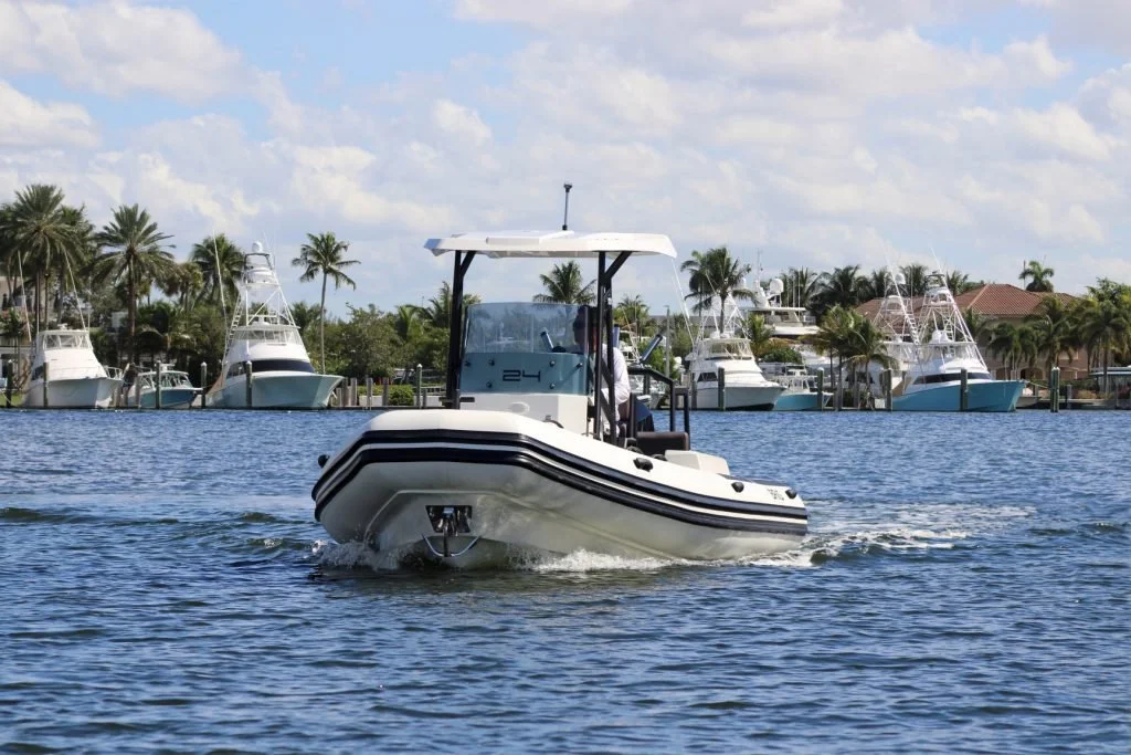 Navigator-24-on-water-11-1024x683.jpg