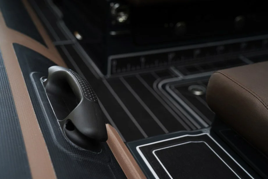 Brig-Navigator-26_interior-15.jpg