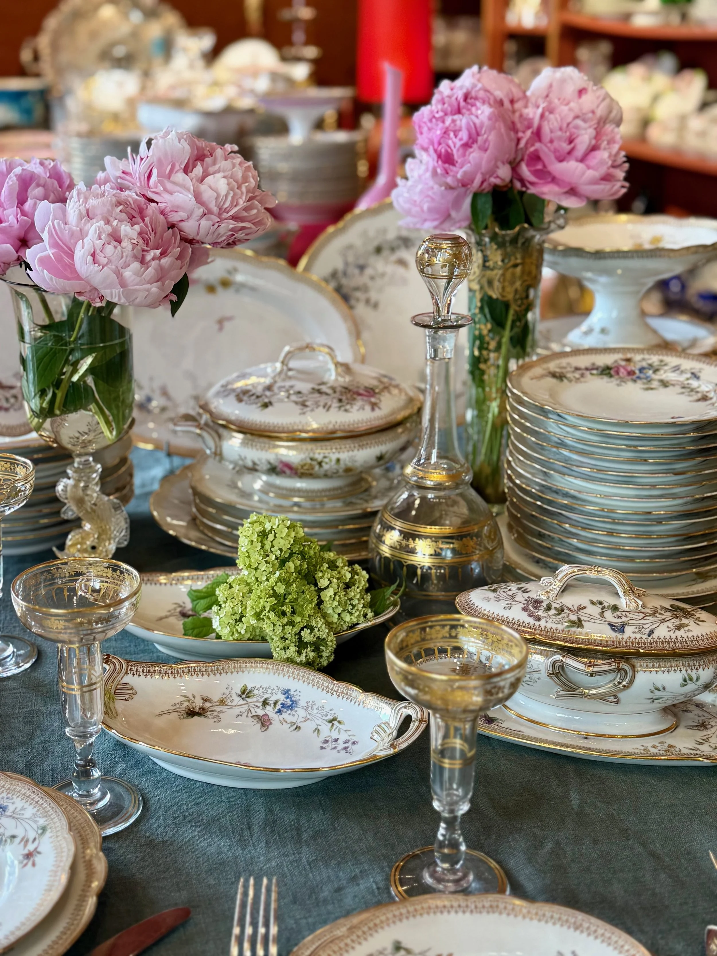 Service en porcelaine de Paris peint à la main, fin XIXème