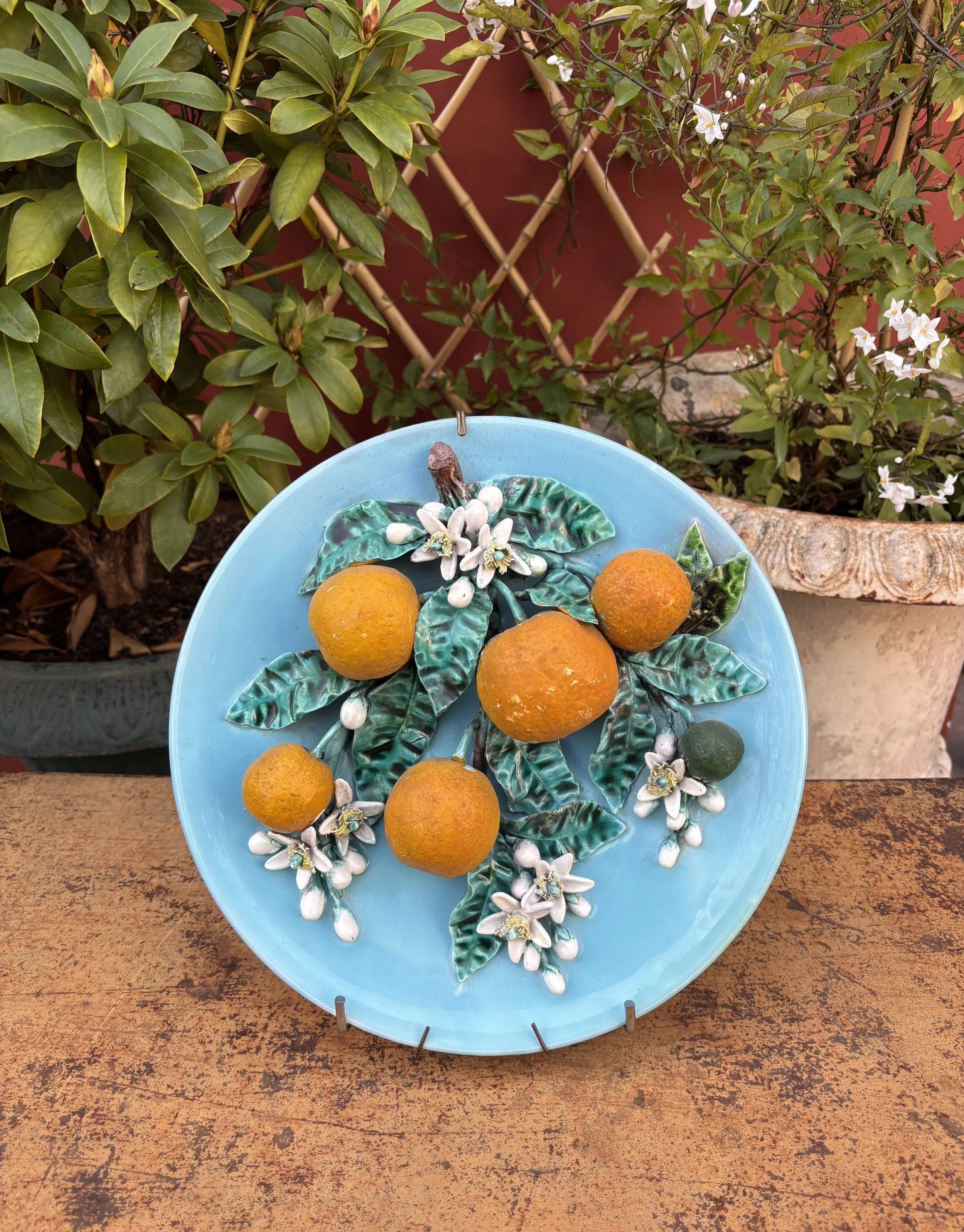 Assiette en barbotine "Oranges", Menton, fin XIXème