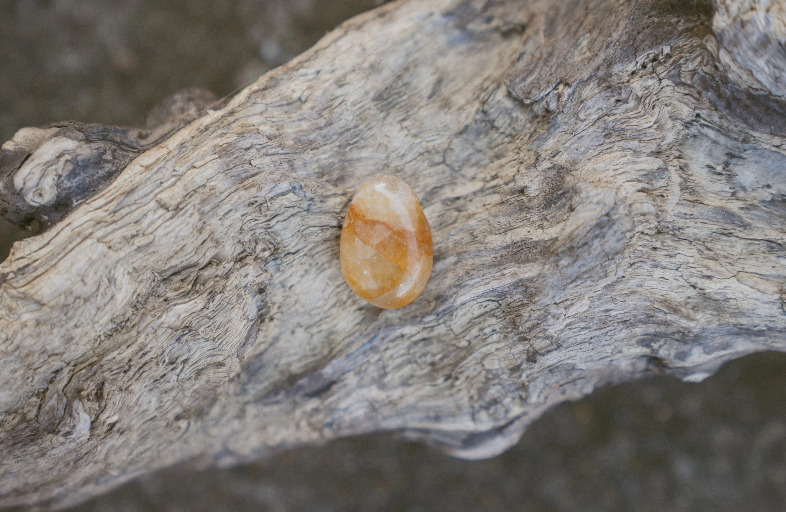 Golden Healer Trommelstein-Anhänger