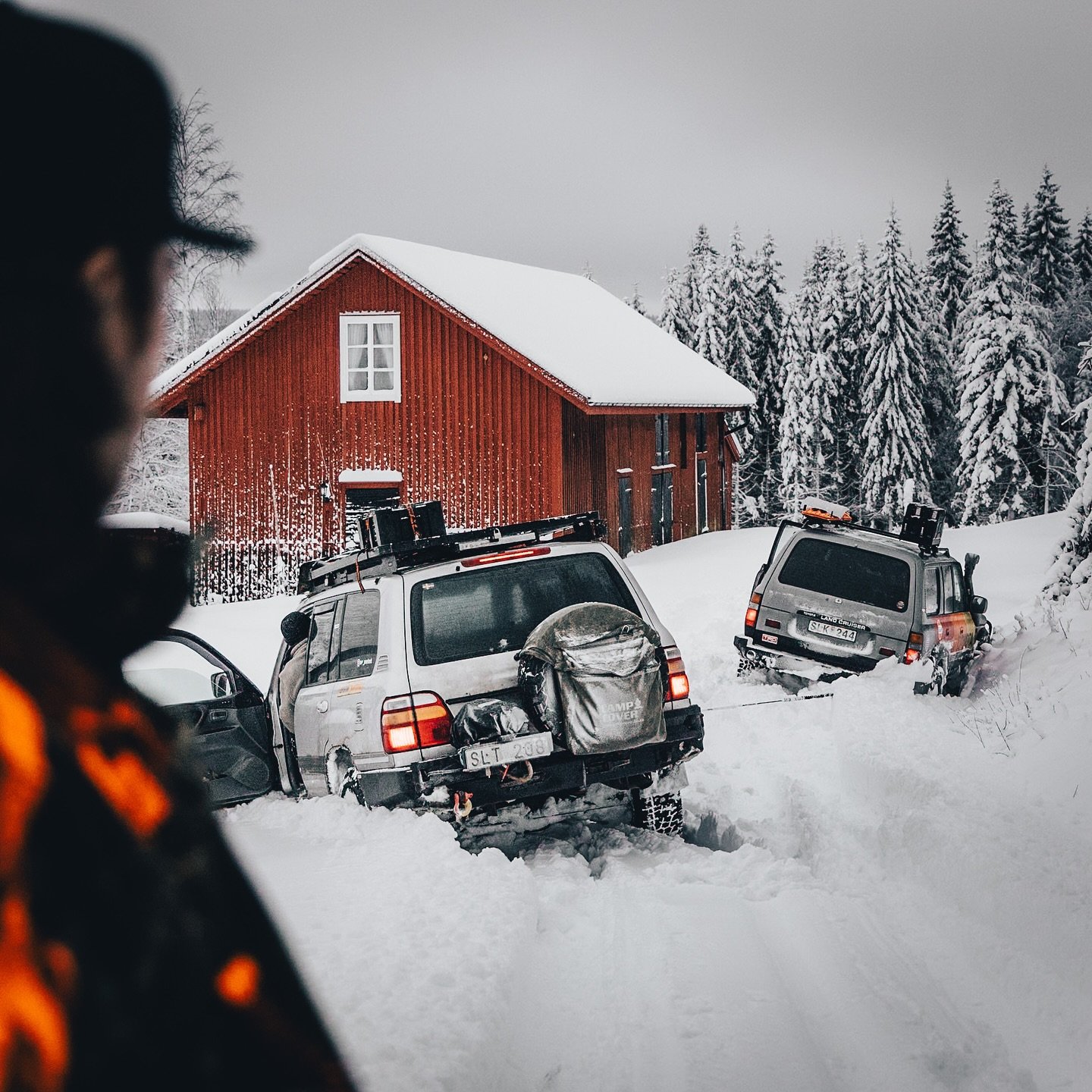 Stay on track &ndash; even when the snow tries to take you off it!

#snowadventure #adventure #offroad4x4 #snowwheeling #snow #overlanding #snowdrift #landcruiser #80series #100series #overlanding #overland4x4 #4x4recovery #4wdrecovery #4wdaction