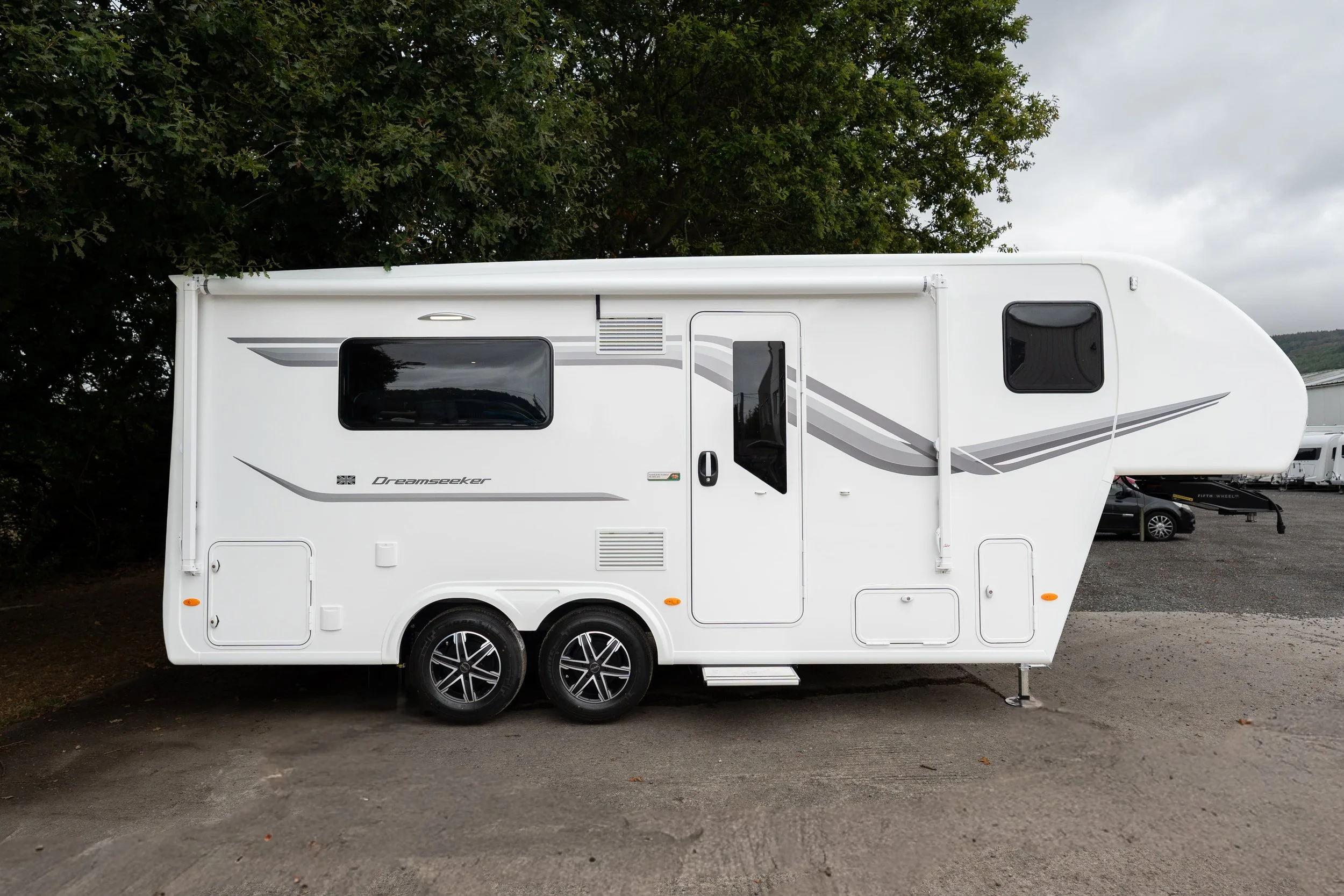 2026 Demo Dreamseeker Outside-02.jpg