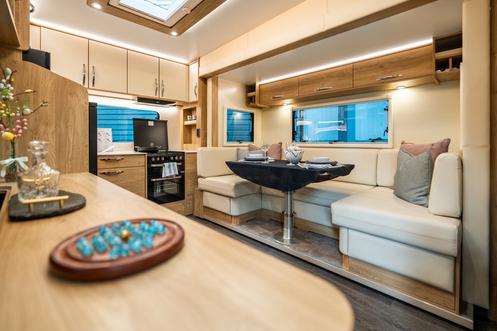 Celtic Rambler 2026 Ex-Demo | Discover Premium Comfort — Fifth Wheel ...