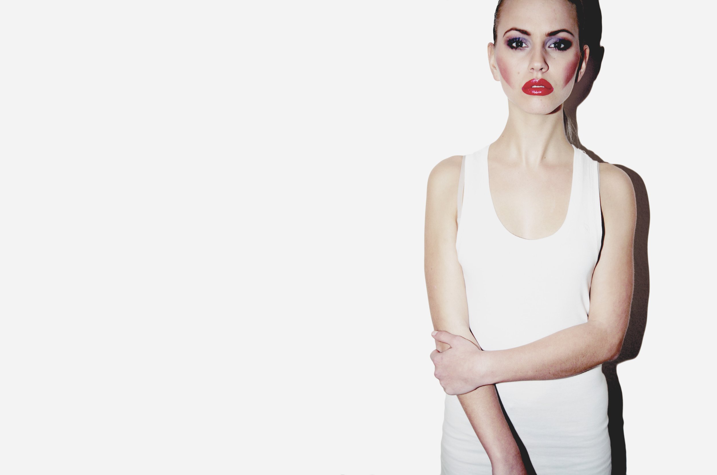 laura 80s ohne brille.jpg