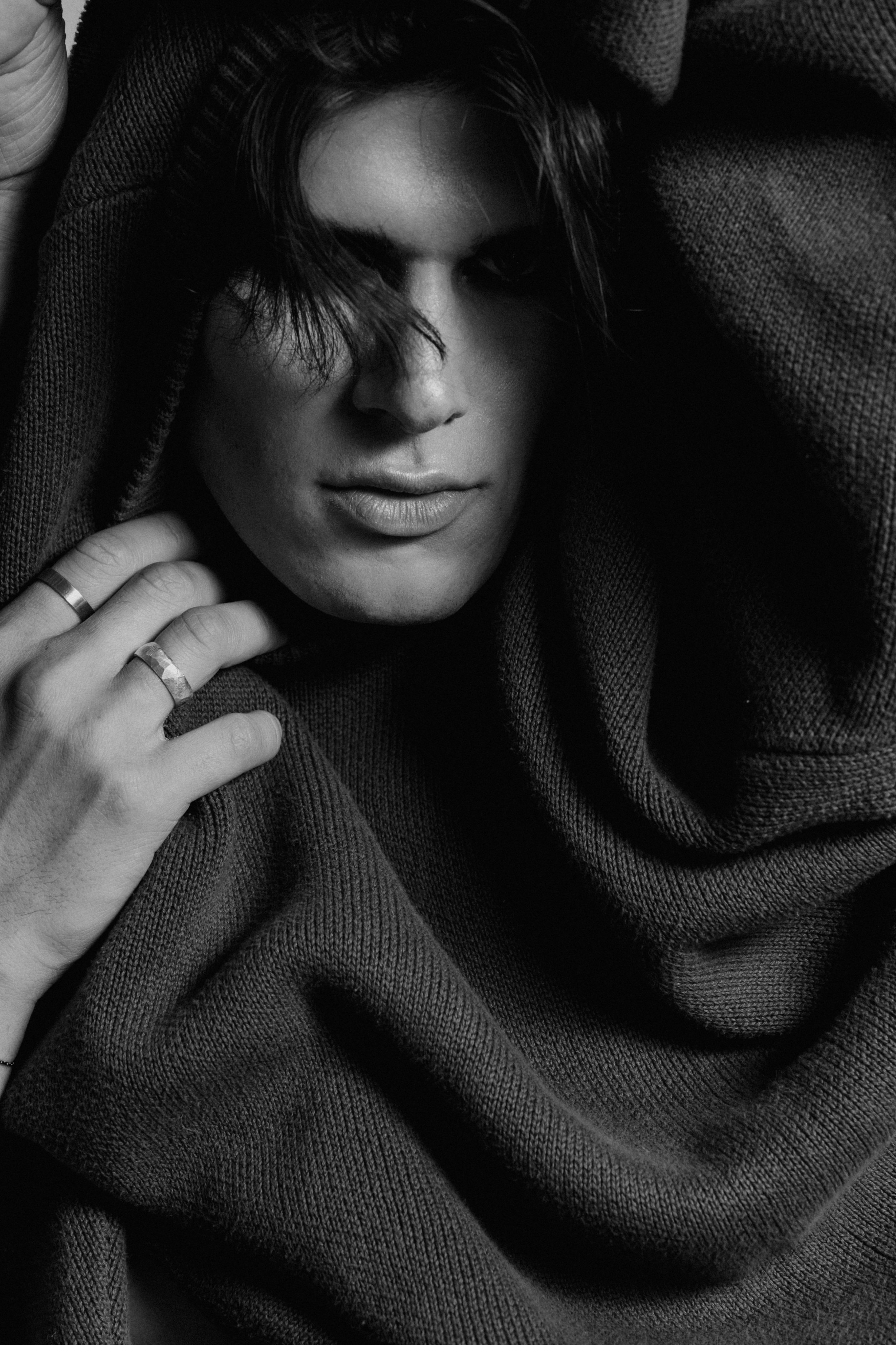 Photography: Maren Büsker
Model: Alexander van Hove
Mua: Katia Kostidou